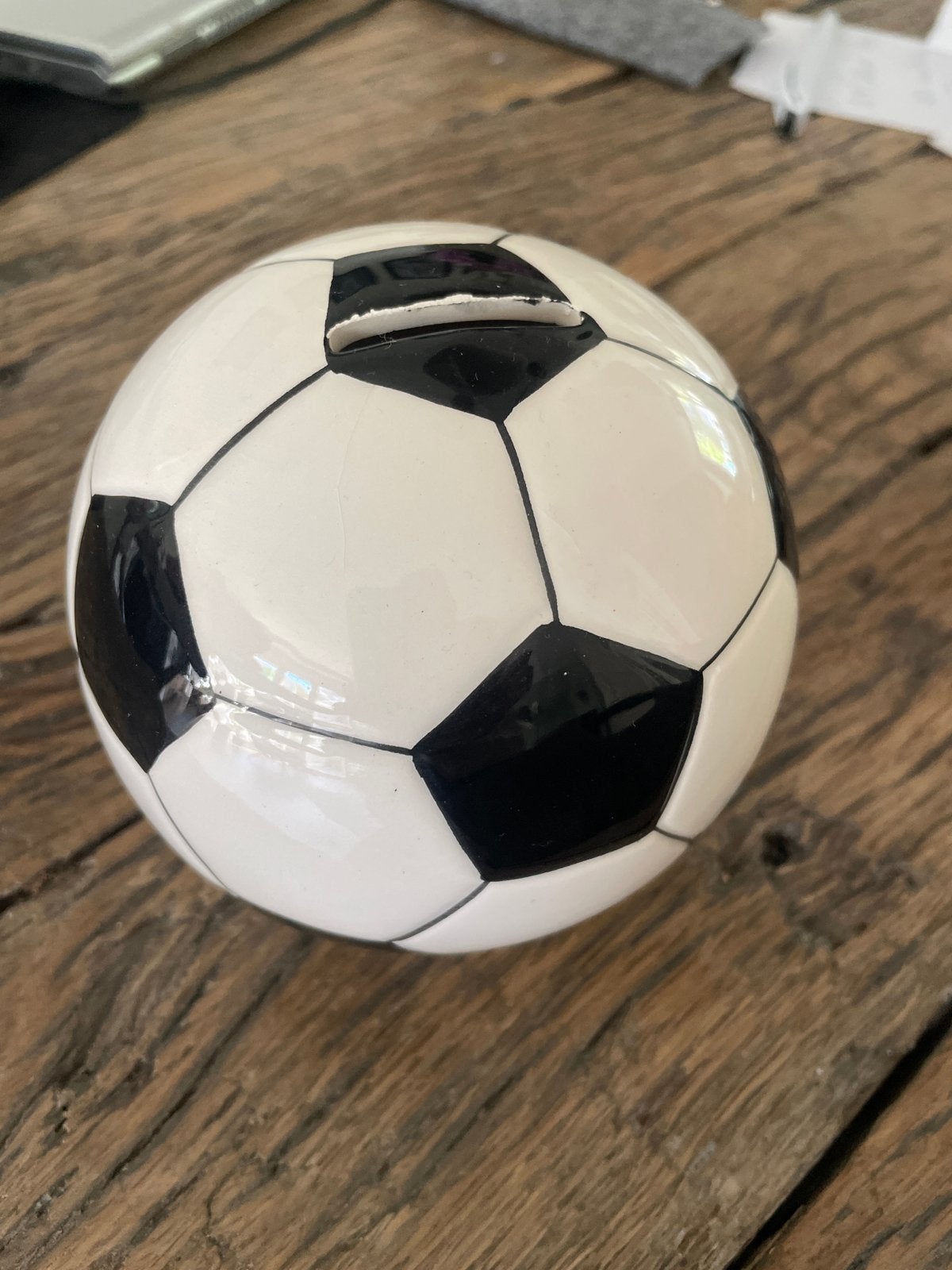 Voetbal spaarpot - Keramiek - Gebruikt, Verzamelen, Ophalen, Gebruikt, Steen, Aardewerk of Keramiek, Overige thema's
