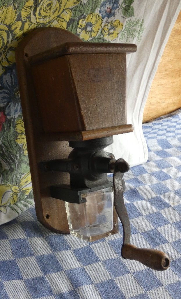 oude koffiemolen/ houten koffiemolen, Ophalen of Verzenden