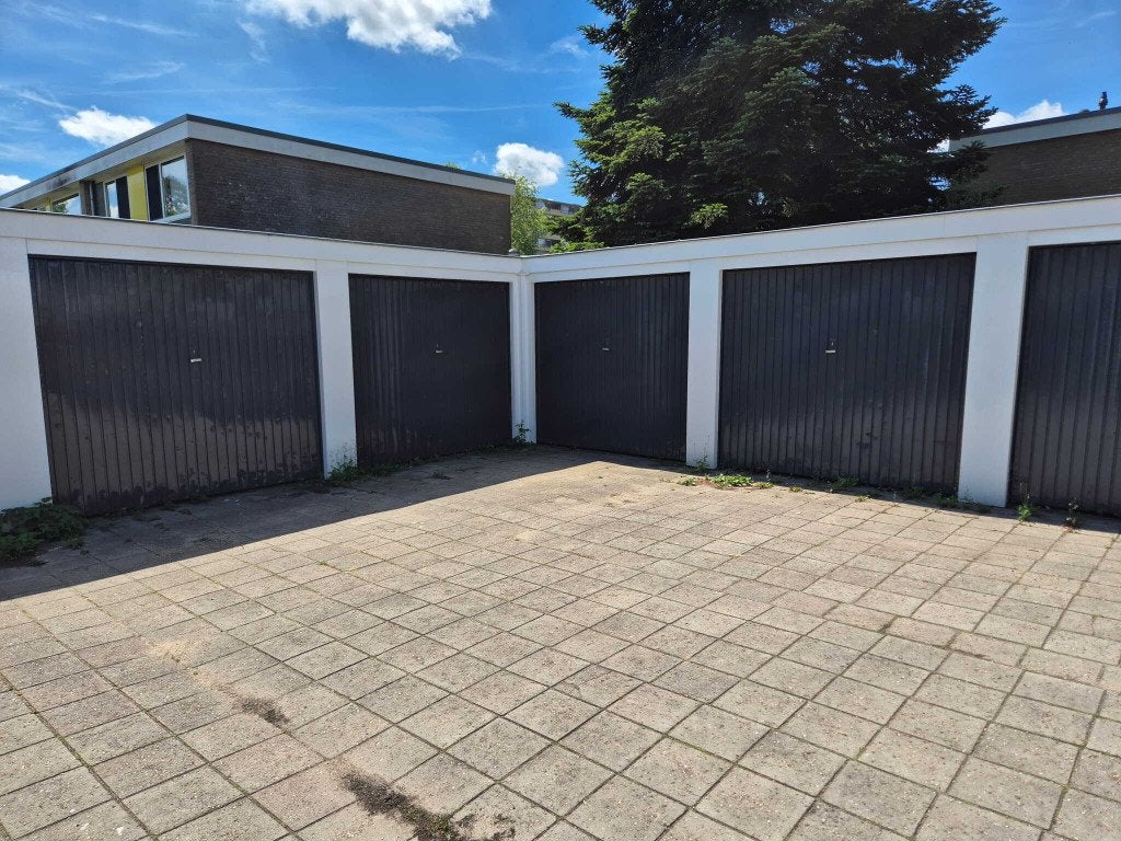 Te Huur in Apeldoorn: Ruime hoekgaragebox!, Ophalen, Gebruikt