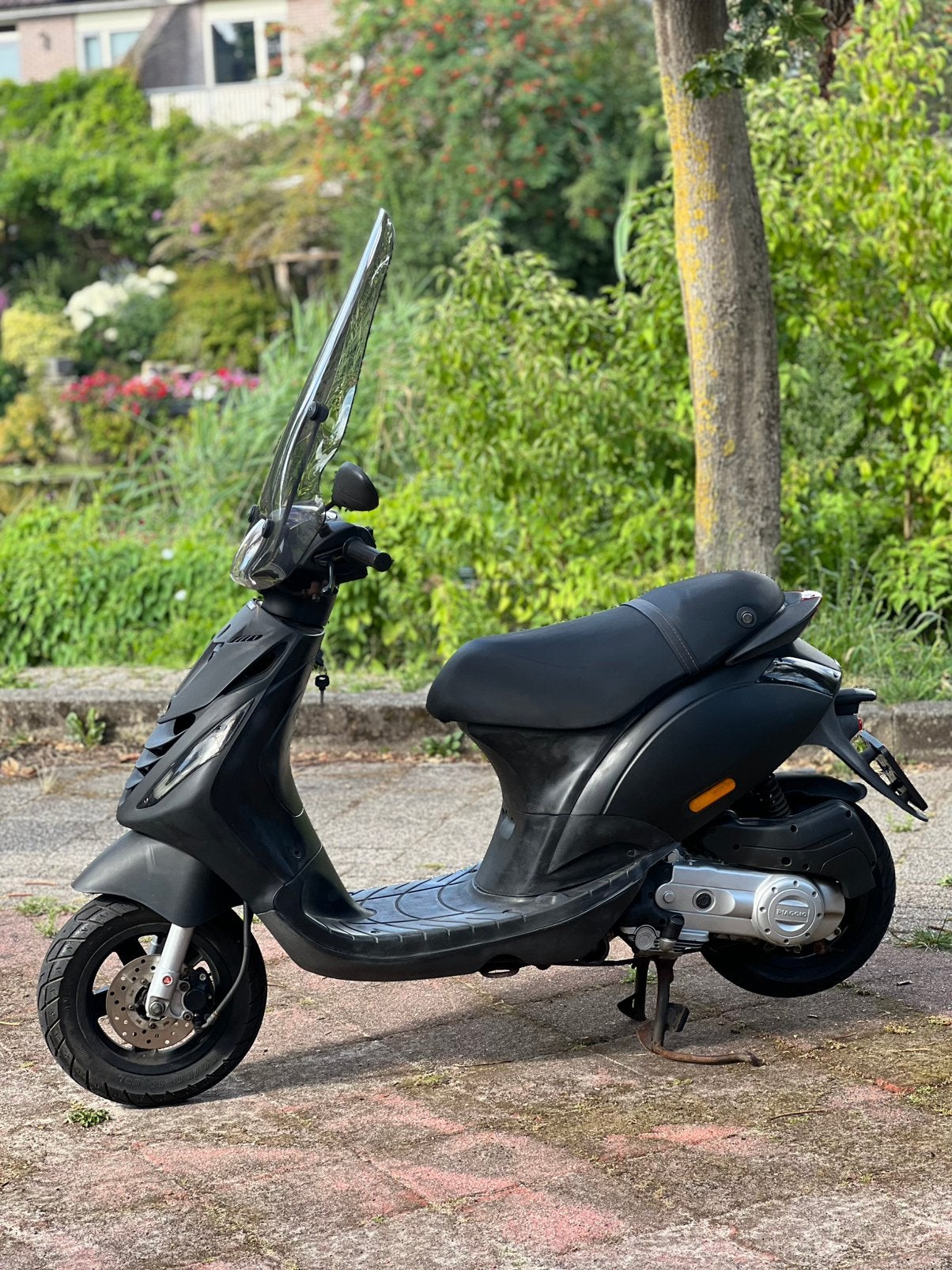Piaggio Zip iget 2018 blauw kenteken, Fietsen en Brommers, Scooters | Piaggio, Ophalen, Zo goed als nieuw, Benzine, Zip
