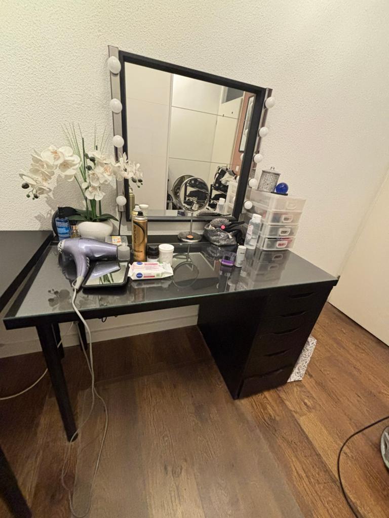 Make up tafel ikea inclusief ladekast en spiegel, Ophalen, 100 tot 150 cm, Zo goed als nieuw, Minder dan 100 cm