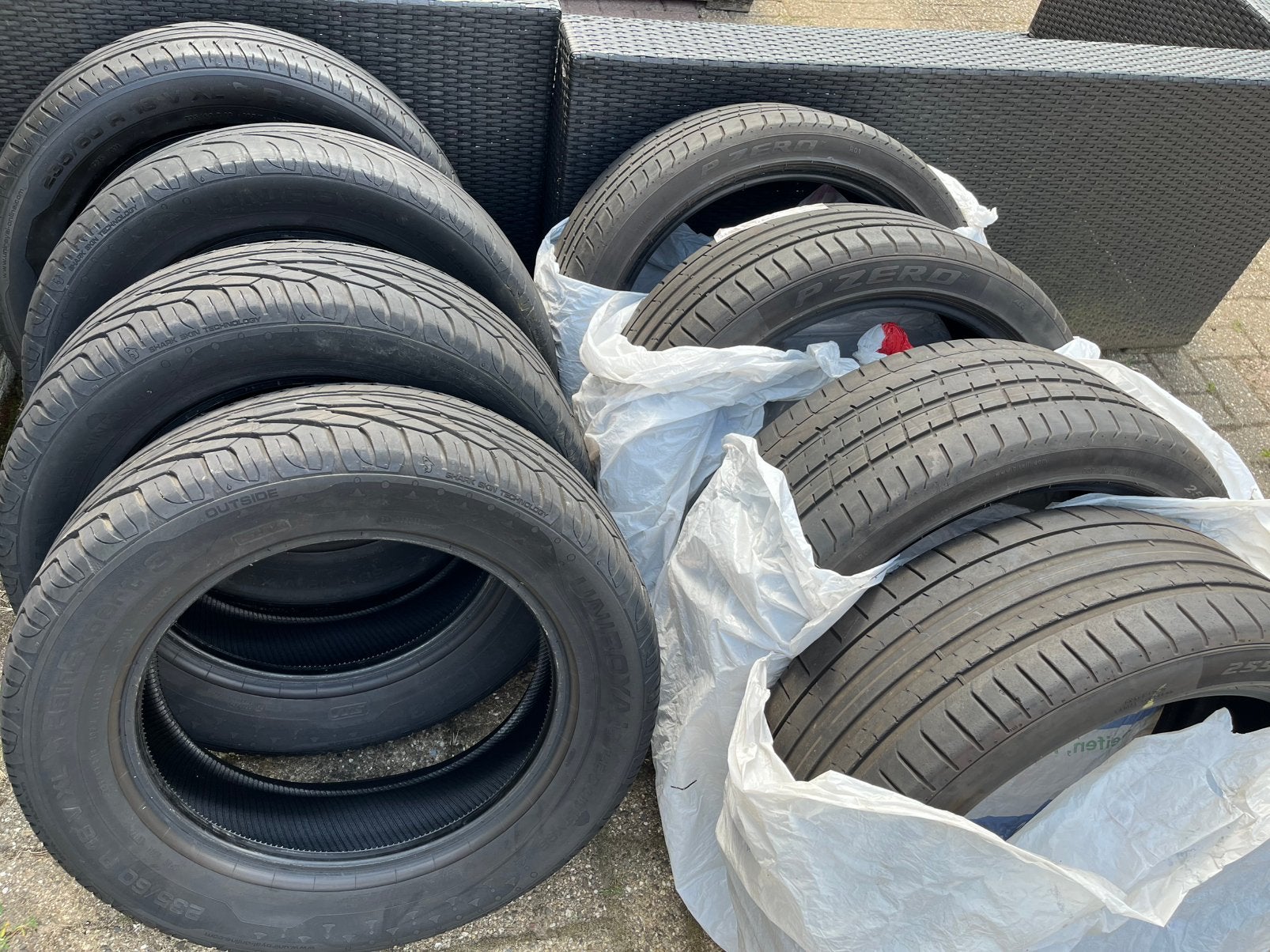 4 x Pirelli P Zero 255 40 21 inch & UniRoyal 235 60 18 inch, Auto-onderdelen, Banden en Velgen, Ophalen, 255 mm, 21 inch, Band(en)