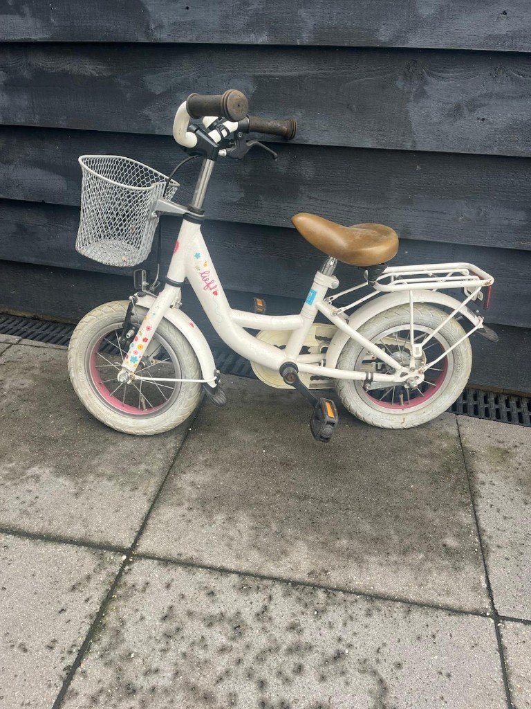 Leuke meisjesfiets – wit/roze – met mandje, Fietsen en Brommers, Ophalen, Gebruikt, Minder dan 16 inch, Zijwieltjes