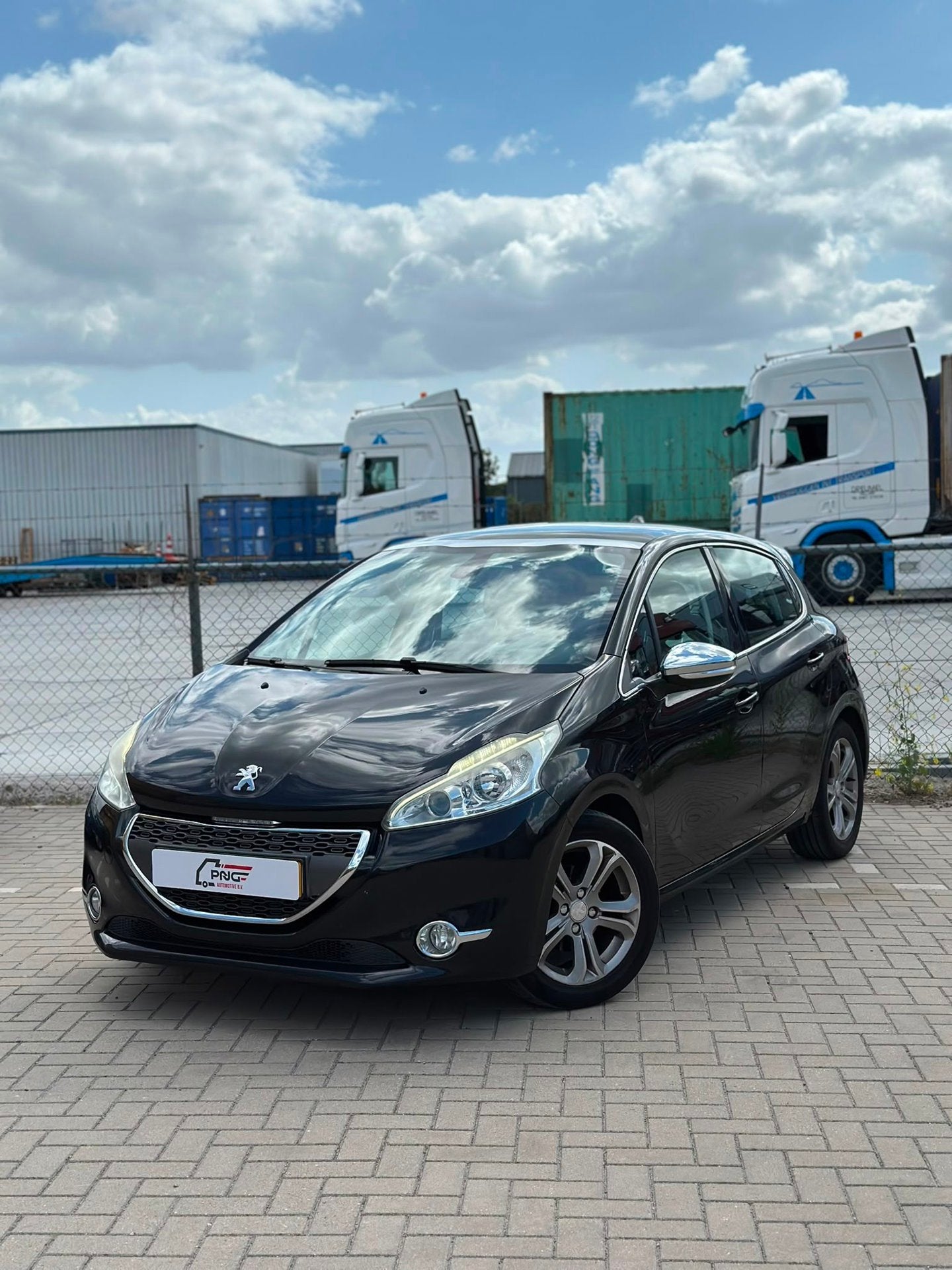 Peugeot 208 1.6 VTi Allure AIRCO - CARPLAY - PANORAMA, Voorwielaandrijving, Euro 5, Gebruikt, 4 cilinders