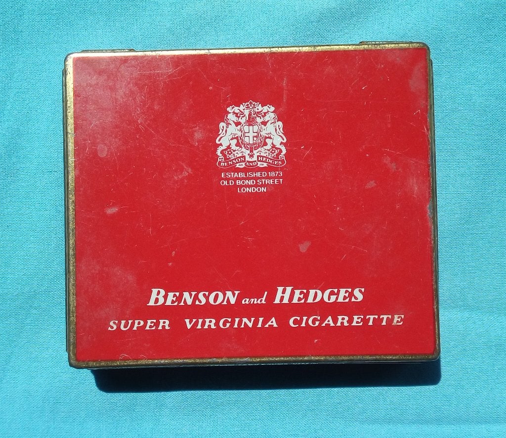 BRITS SIGARETTEN BLIKJE BENSON AND HEDGES SUPER VIRGINIA, Verzamelen, Verzenden, Gebruikt, Tabaksdoos of Verpakking