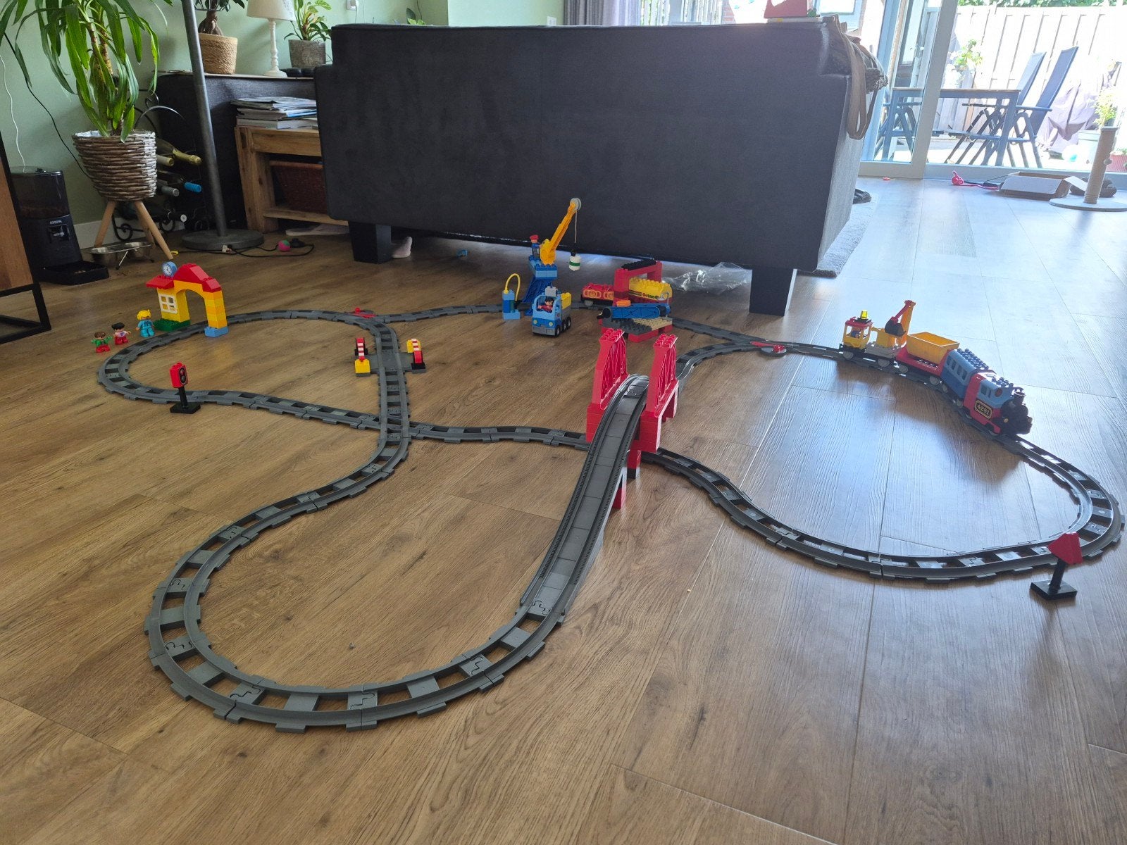 Grote Duplo Treinset met brug, kraan en station, Kinderen en Baby's, Speelgoed | Duplo en Lego, Ophalen, Inclusief minifiguren