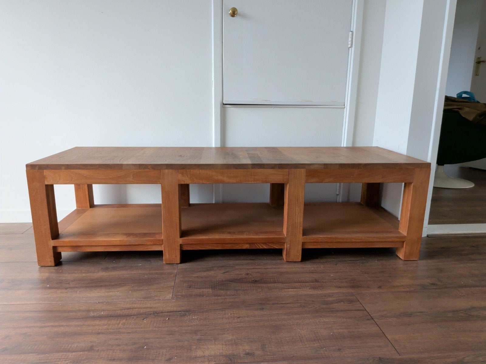 Mooi zwaar houten tv-meubel, licht hout, geen MDF, Huis en Inrichting, Kasten | Televisiemeubels, Gebruikt, 100 tot 150 cm, Ophalen of Verzenden