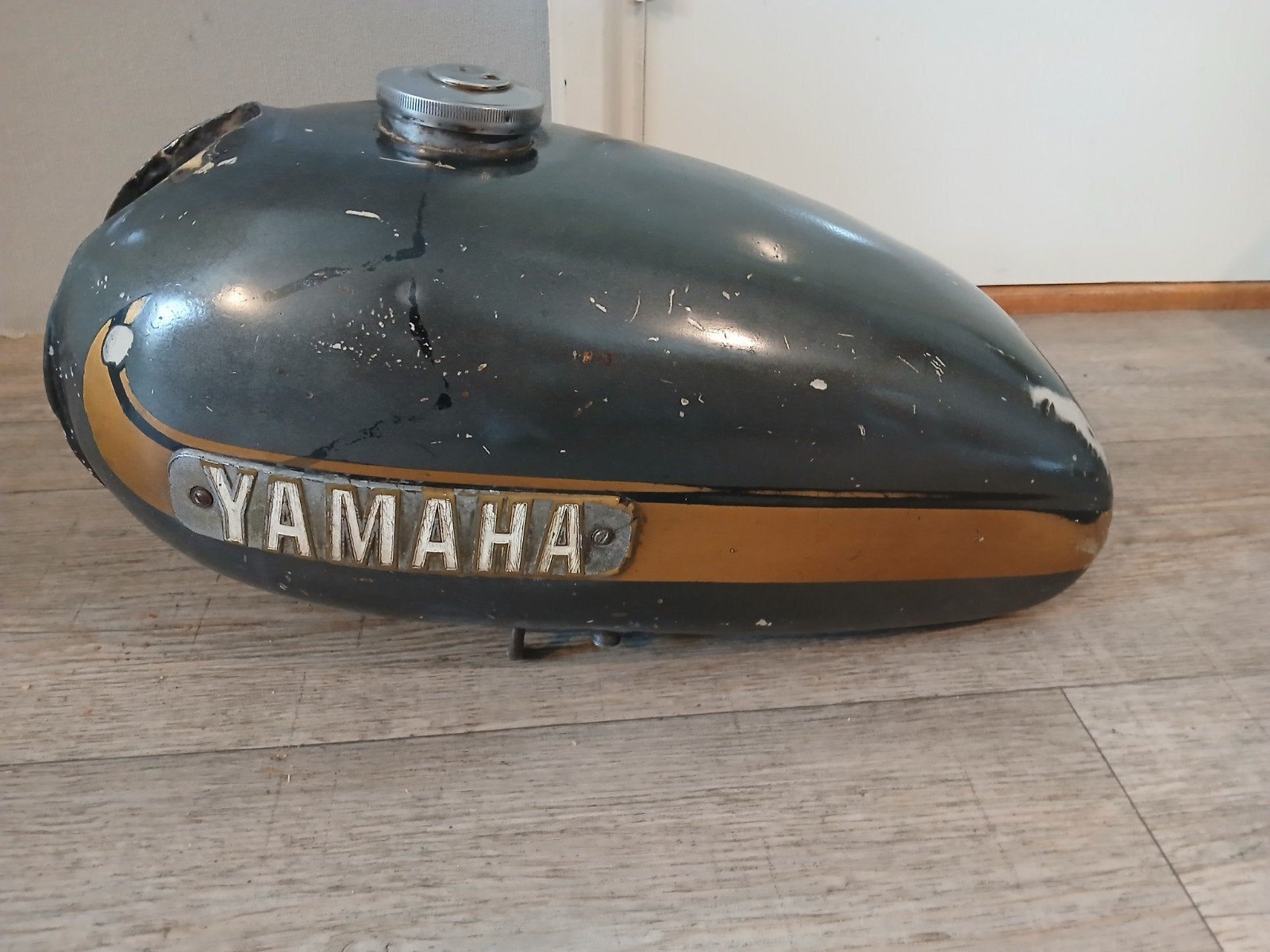 yamaha tank met deuk.fs1 Spaans type ???, Motoren, Ophalen of Verzenden