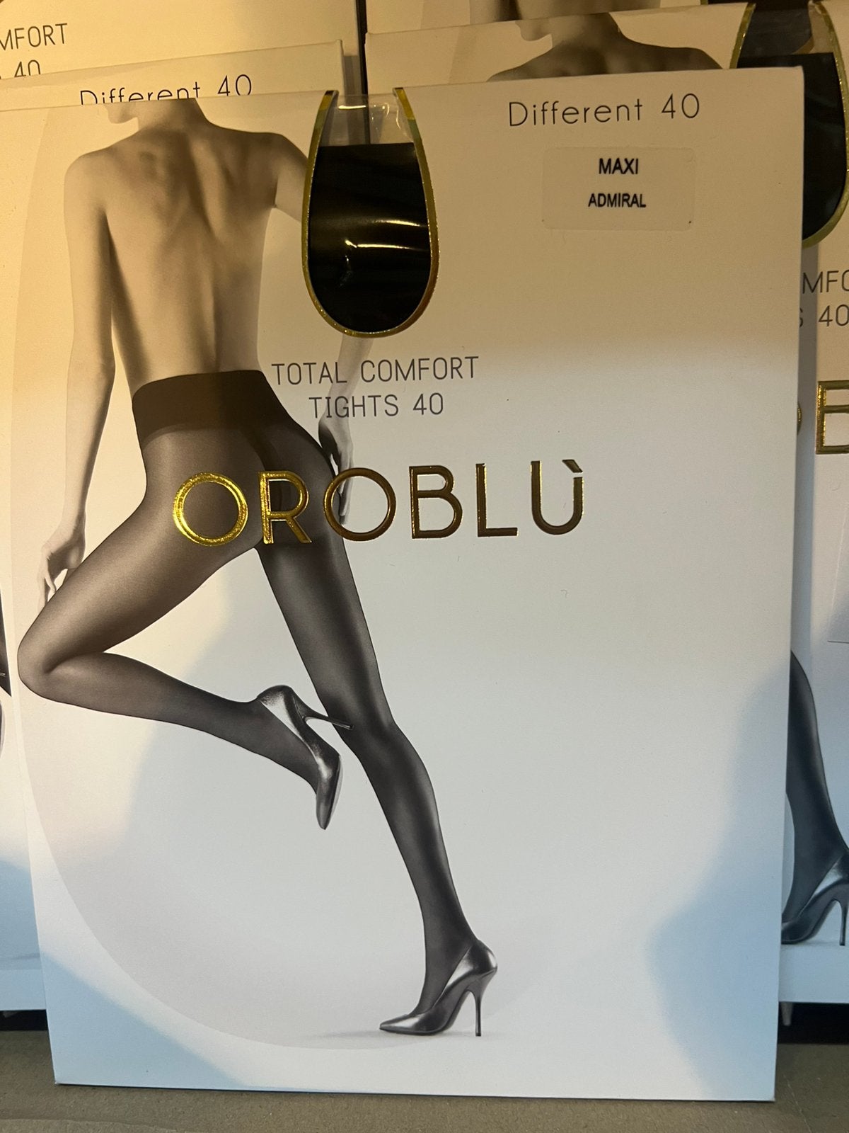 Oroblu panty different 40 maxi maat NIEUW!! Nu 7,50 per stuk, Kleding | Dames, Zwart, Maat 40/42 (M), Ophalen of Verzenden, Zo goed als nieuw