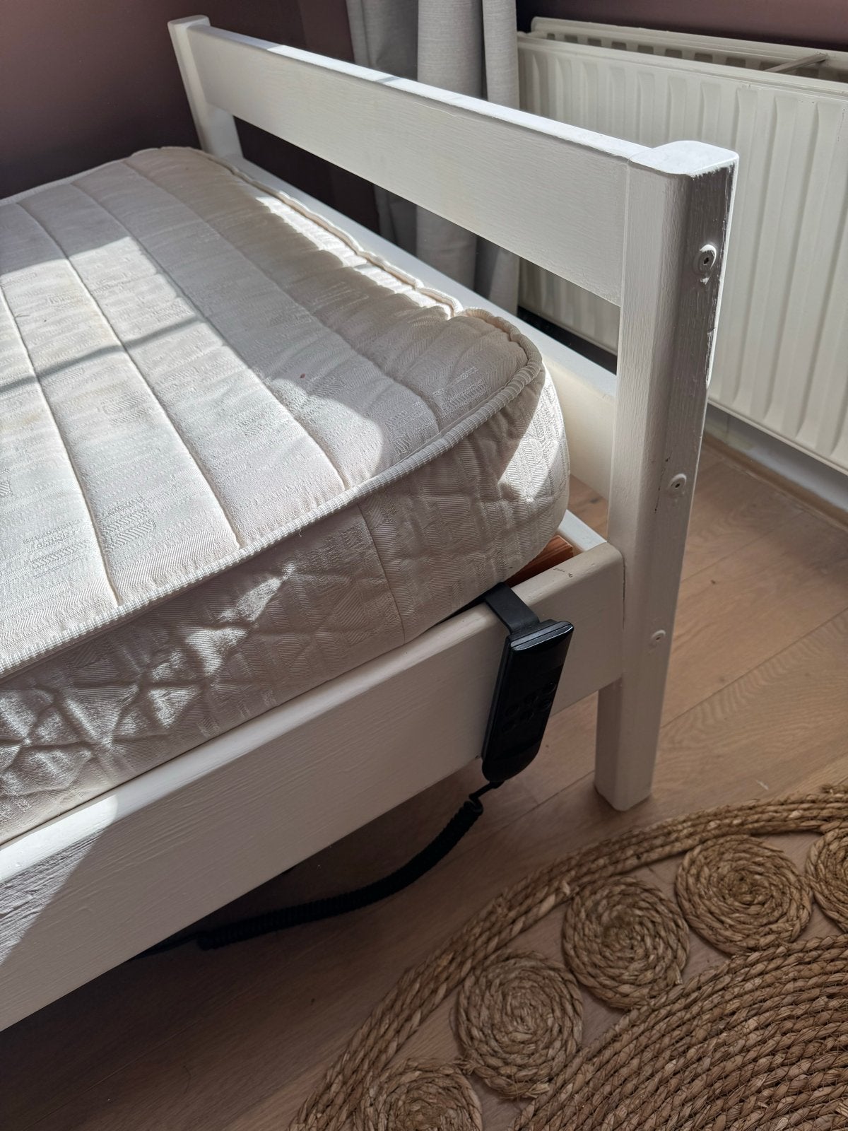 Eenpersoonsbed met matras en verstelbare lattenbodem, Ophalen, 90 cm, Eenpersoons, Wit