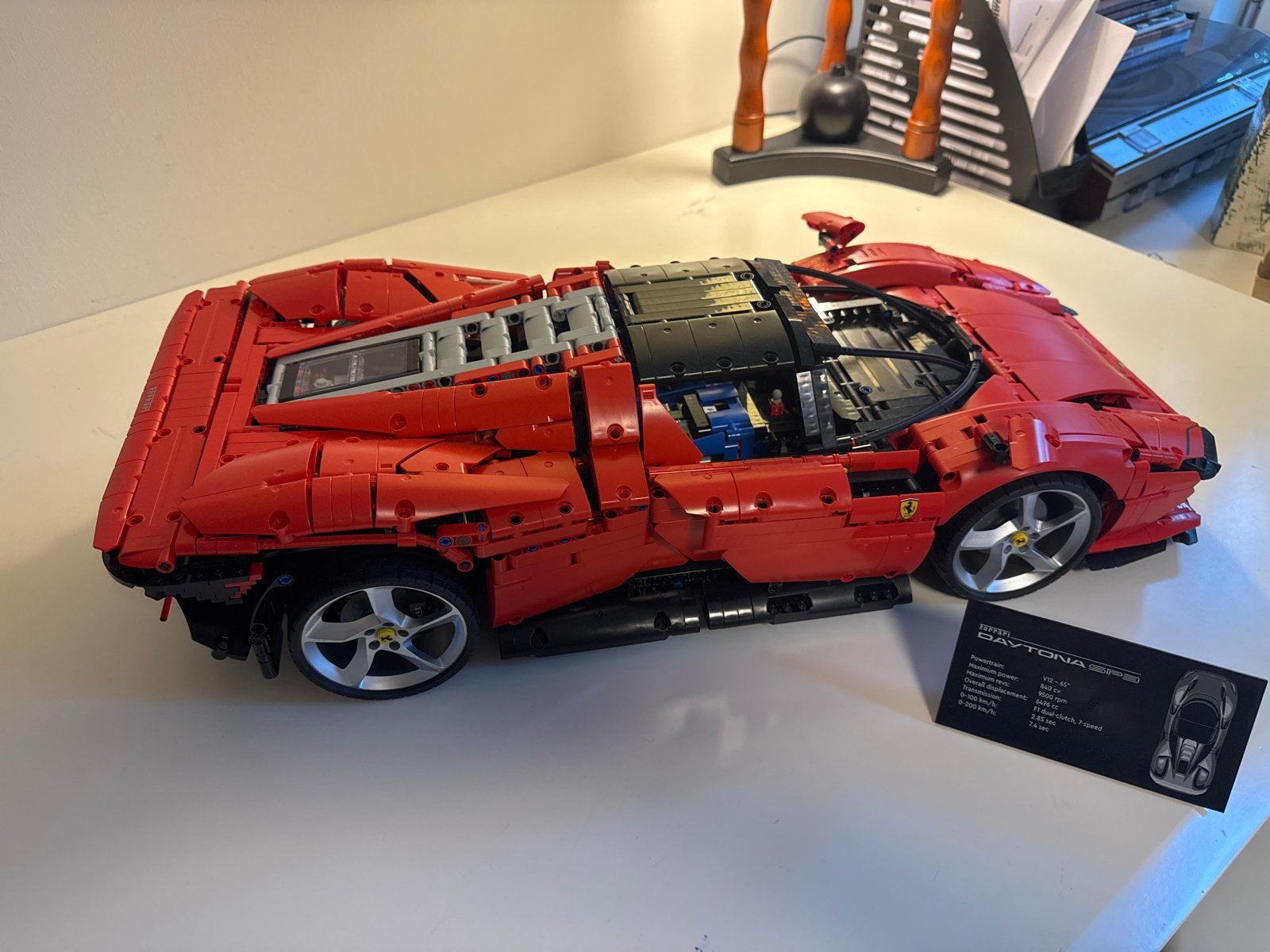 LEGO Technic Ferrari Daytona SP3 (42143), Ophalen of Verzenden, Zo goed als nieuw, Overige merken