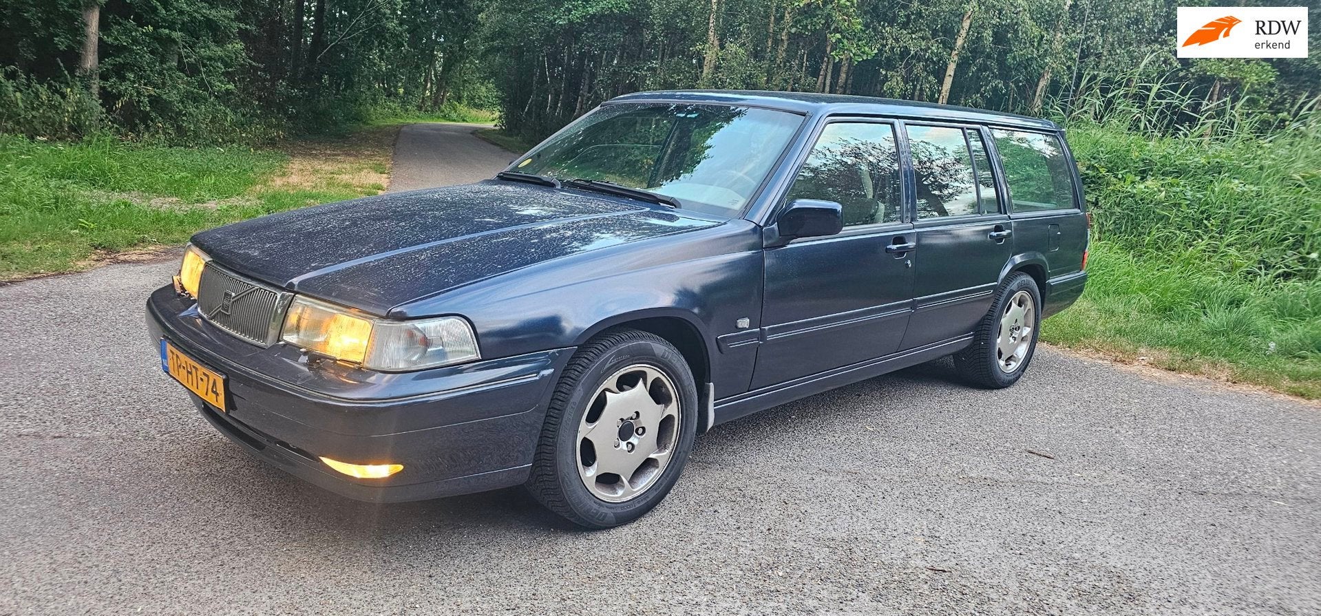 Volvo V90 3.0 Limited Edition aut nl geleverd, Achterwielaandrijving, Blauw, Origineel Nederlands, 93 €/maand