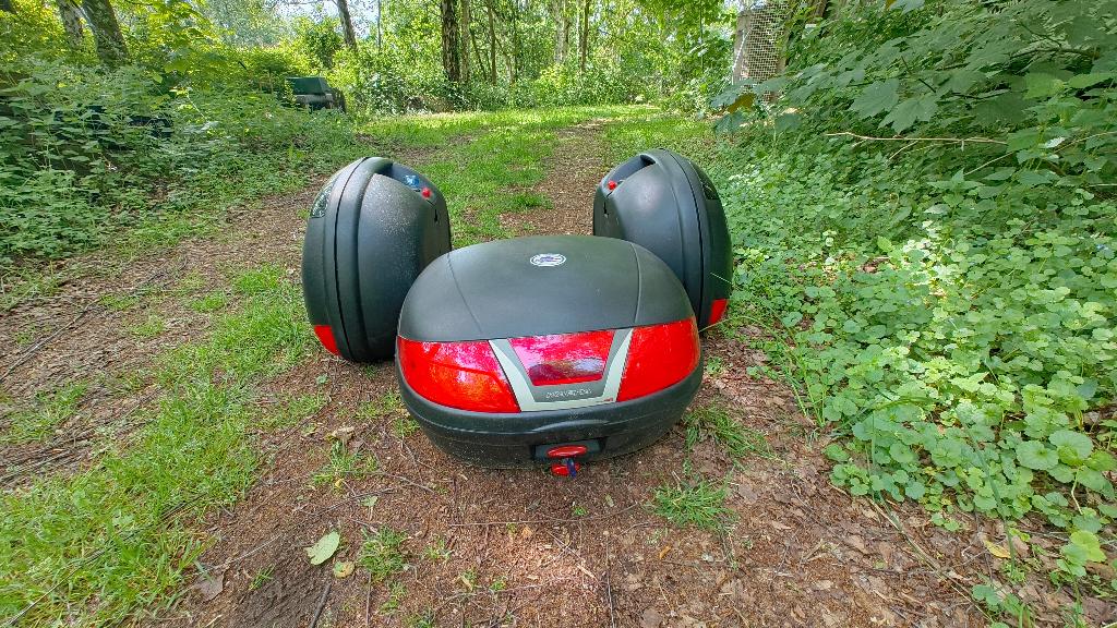 Kappa zijkoffers (40L) en topkoffer (46L) Givi monolock, Motoren, Ophalen of Verzenden, Gebruikt