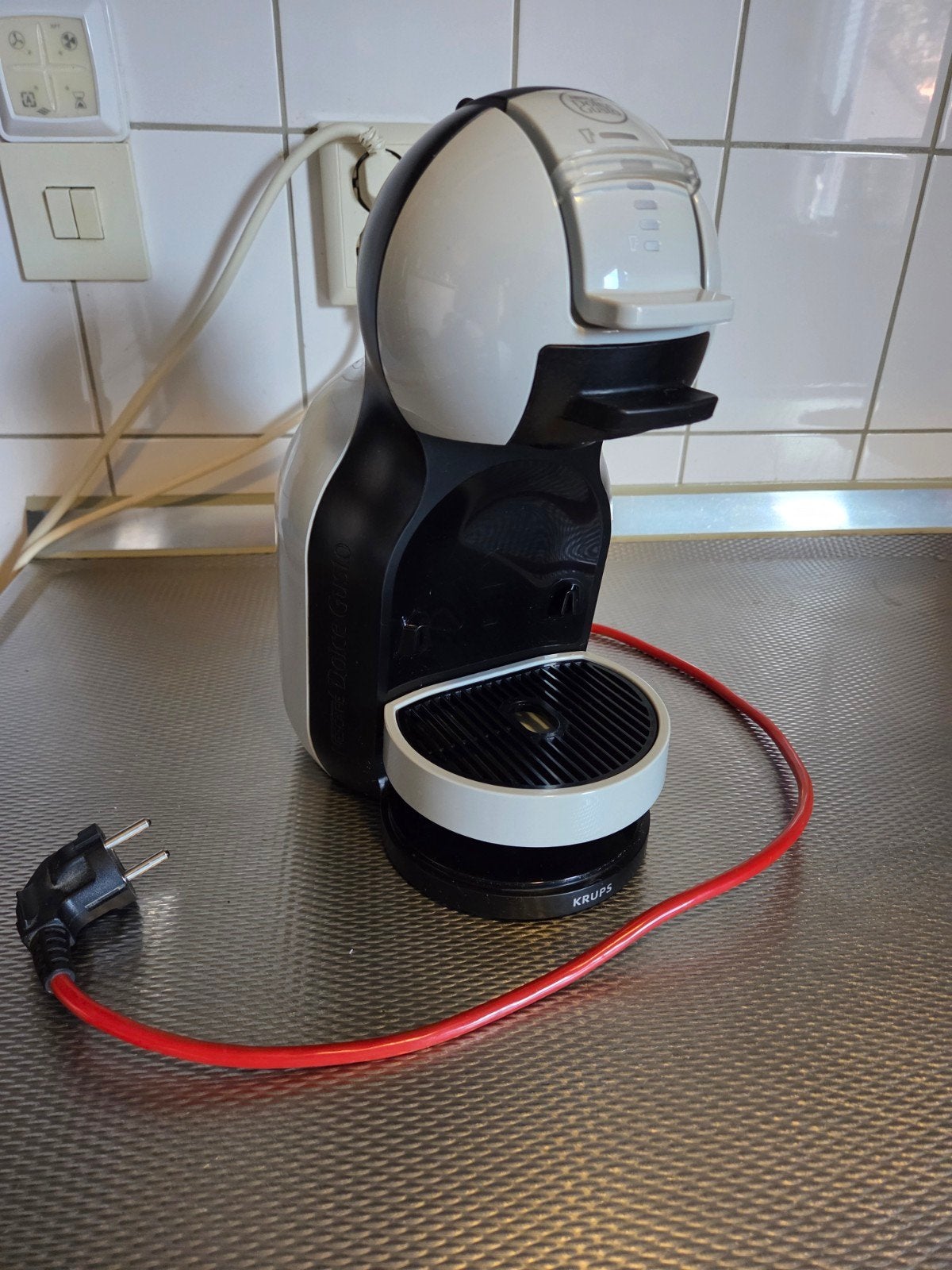 Krups Dolce Gusto KP120 - Zo goed als nieuw, Witgoed en Apparatuur, Ophalen, Zo goed als nieuw, Koffiemachine, Koffiepads en cups