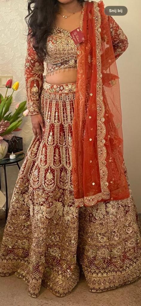Lehenga gloed nieuw met prijs kaartje €475, Ophalen of Verzenden, Zo goed als nieuw, Oranje, Overige typen