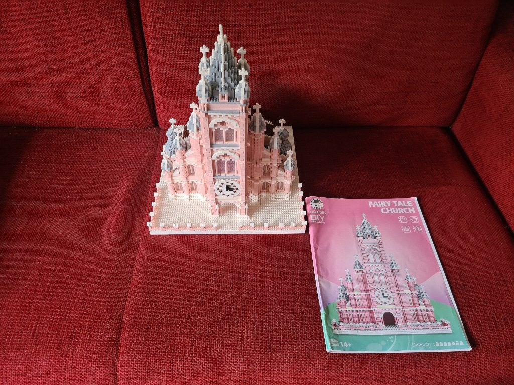 Bouwstenen roze fairytale kerk, lepin, Ophalen of Verzenden, Zo goed als nieuw