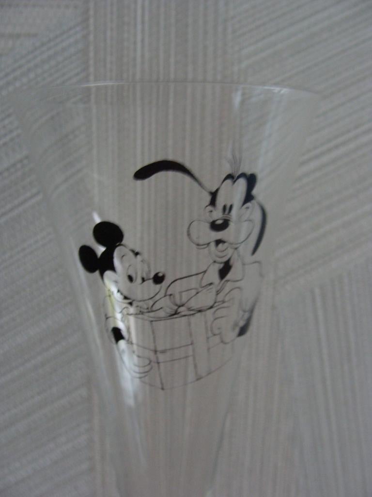 Slank glas met afbeelding van Mickey Mouse en Goofy, Ophalen of Verzenden, Zo goed als nieuw, Bierglas