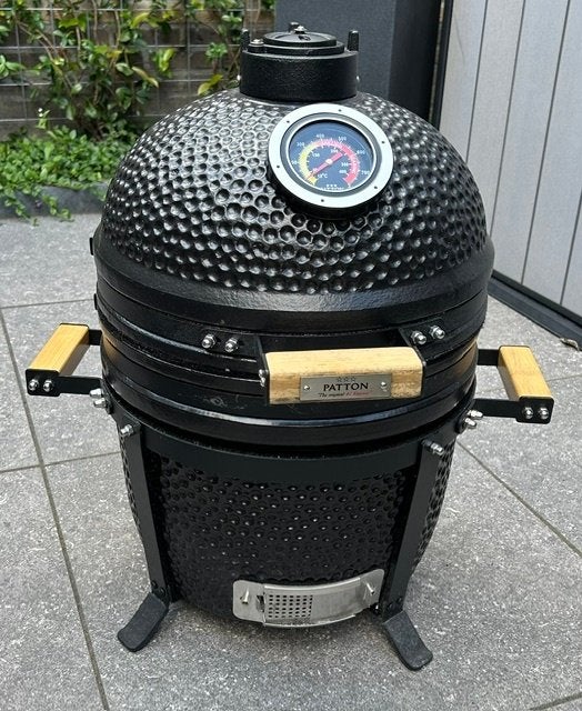 Kamado BBQ (houtskool), Tuin en Terras, Houtskoolbarbecues, Zo goed als nieuw, Met accessoires, Ophalen