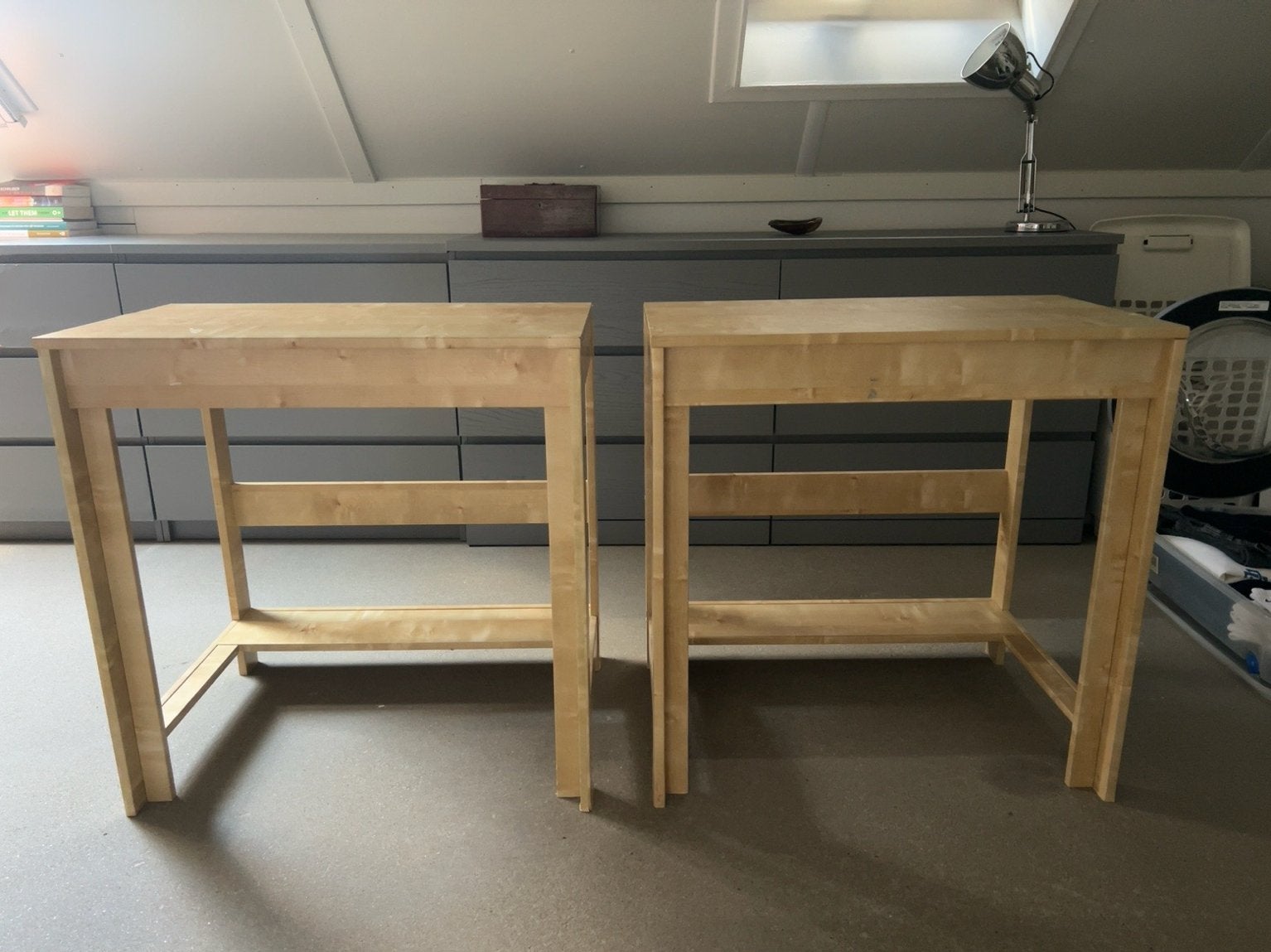 2 compacte bureautjes / tafeltjes - licht houtkleur - 71 cm, Ophalen, Gebruikt