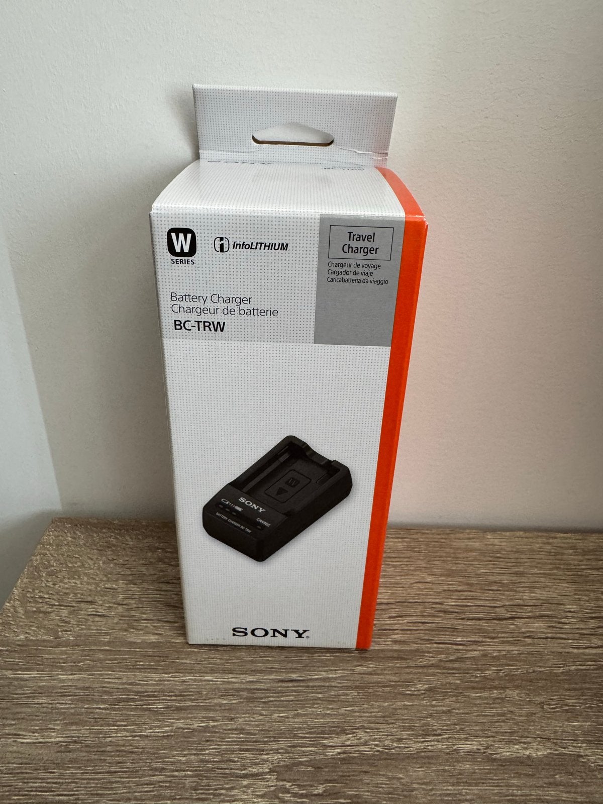 Sony BC-TRW Batterijlader voor W-serie InfoLITHIUM accu's, Nieuw, Sony, Acculader, Opladen via netstroom