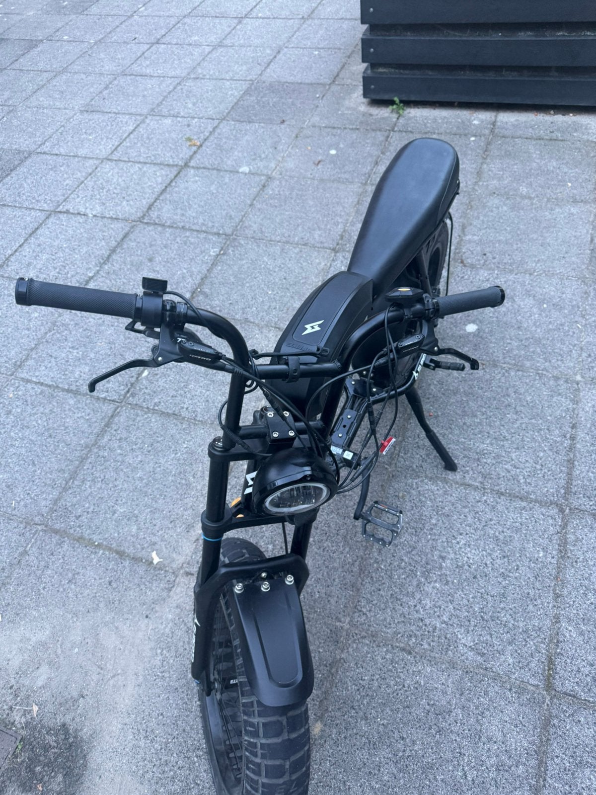 Super73 S2 zwart – 1069 km – nette staat, Fietsen en Brommers, Ophalen of Verzenden, Zo goed als nieuw, Extra large of groter