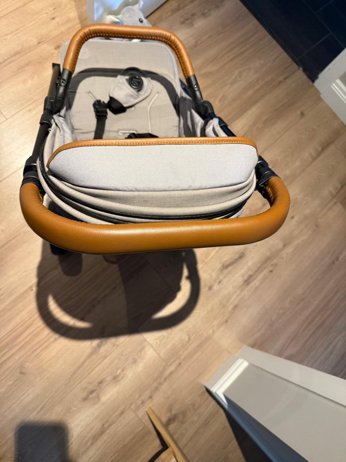 Mutsy Nexo buggy, Ophalen, Zo goed als nieuw, Mutsy