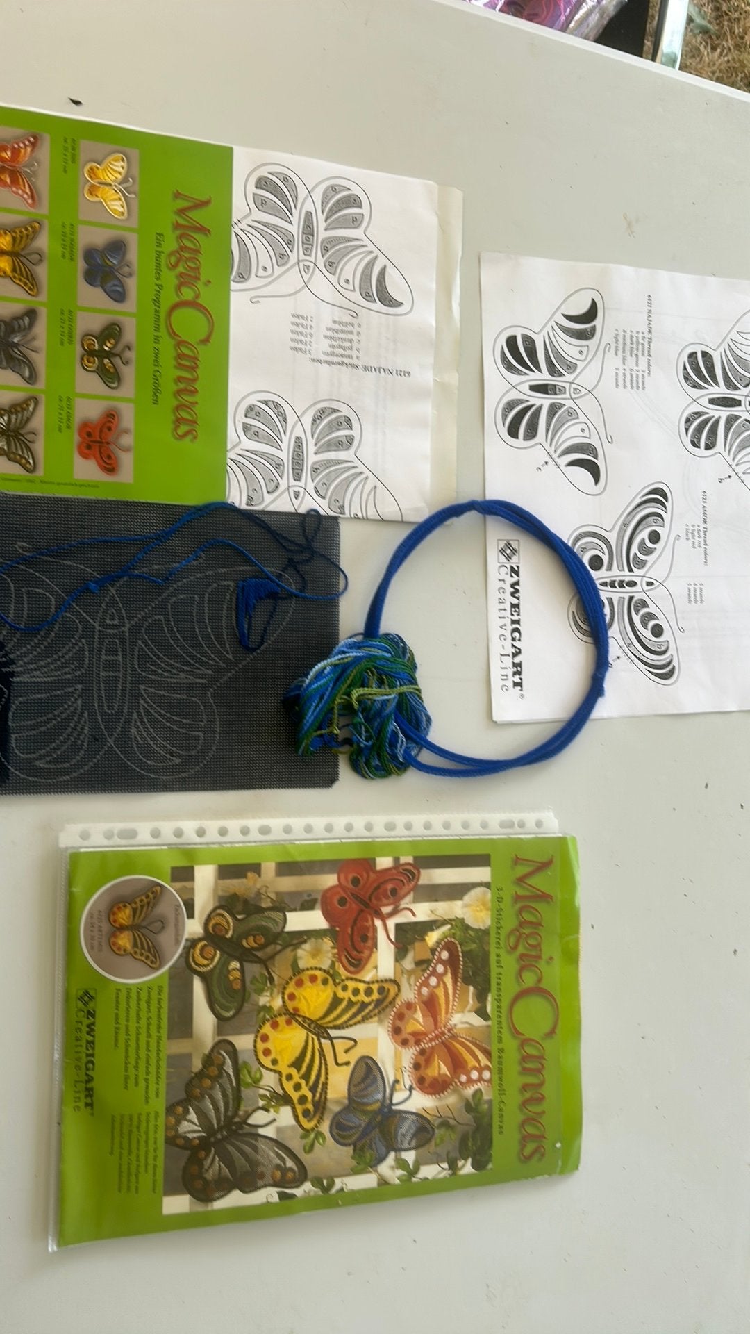 Vlinders borduren op stramien “ magic Canvas “, Ophalen of Verzenden, Zo goed als nieuw, Borduurpakket