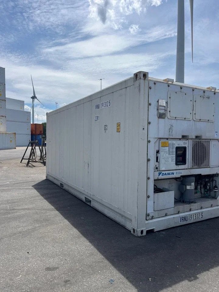 VERNOOY VERNOOY REEFER 8.6 DAIKIN LXE10E 2014, Dave Vernooij, Davevernooij@icloud.com, Kellensedwarsweg 9
4004JC  Tiel, NL