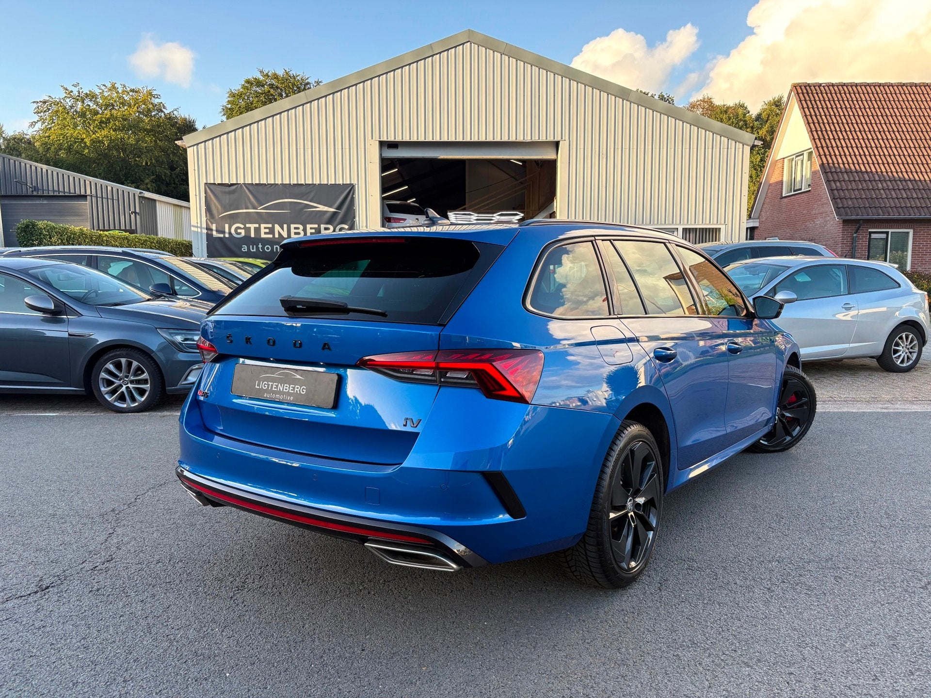 Skoda Octavia Combi 1.4 TSI iV PHEV Sportline Business 245PK, Dealer onderhouden, Gebruikt, Euro 6, 4 cilinders