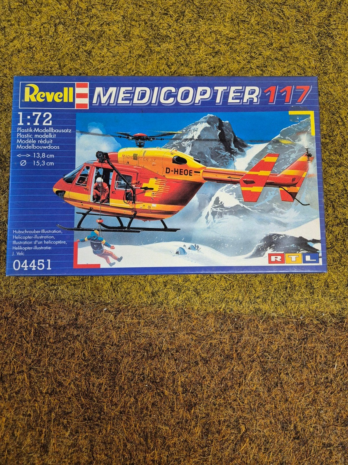 Revell 04451 Medicopter 117, 1:72 tot 1:144, Nieuw, Ophalen of Verzenden, Revell