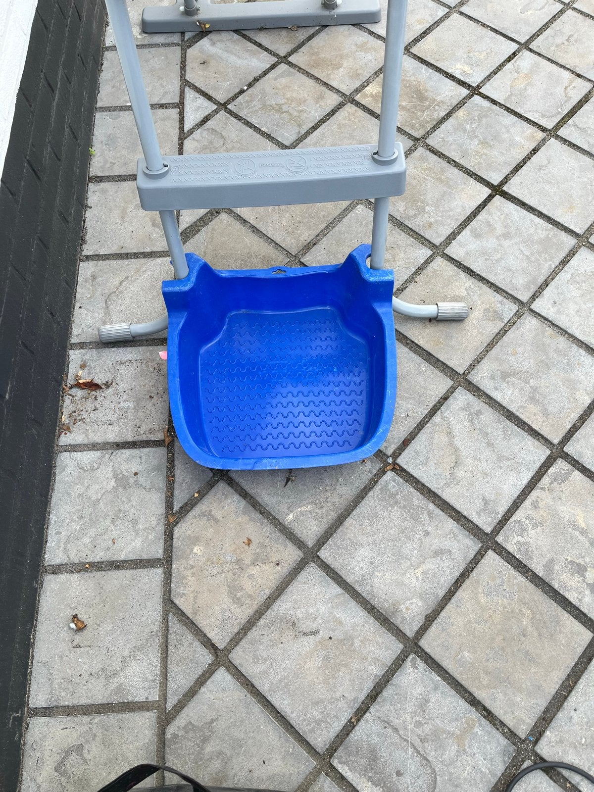 Zwembadtrap met voetenbad - Veilig en schoon, Tuin en Terras, Ophalen, Gebruikt, Ladder