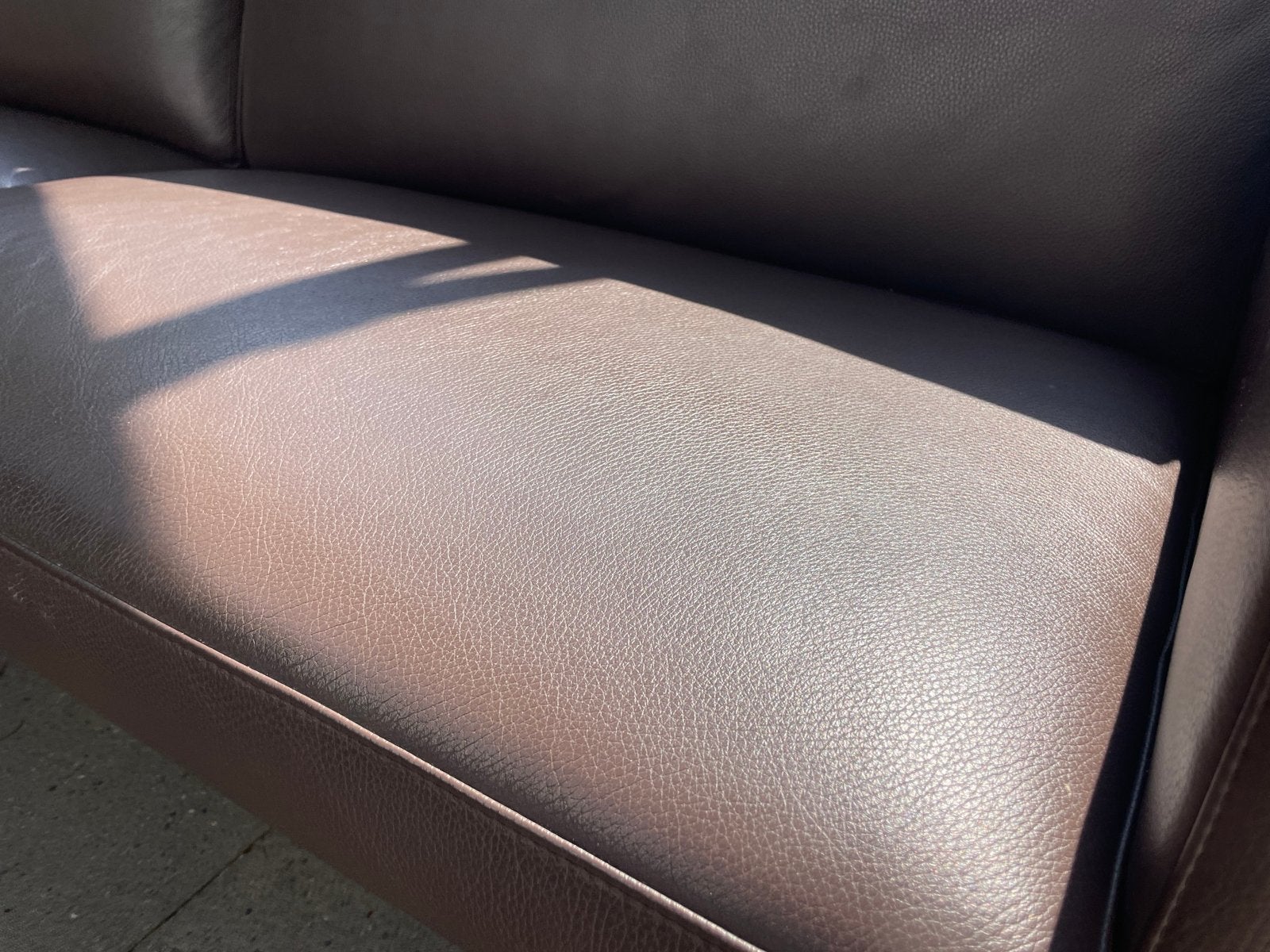 Leolux Bankstel (2 en 2,5-zits) met fauteuil en voetenbank, Huis en Inrichting, Banken | Bankstellen, Ophalen, Zo goed als nieuw
