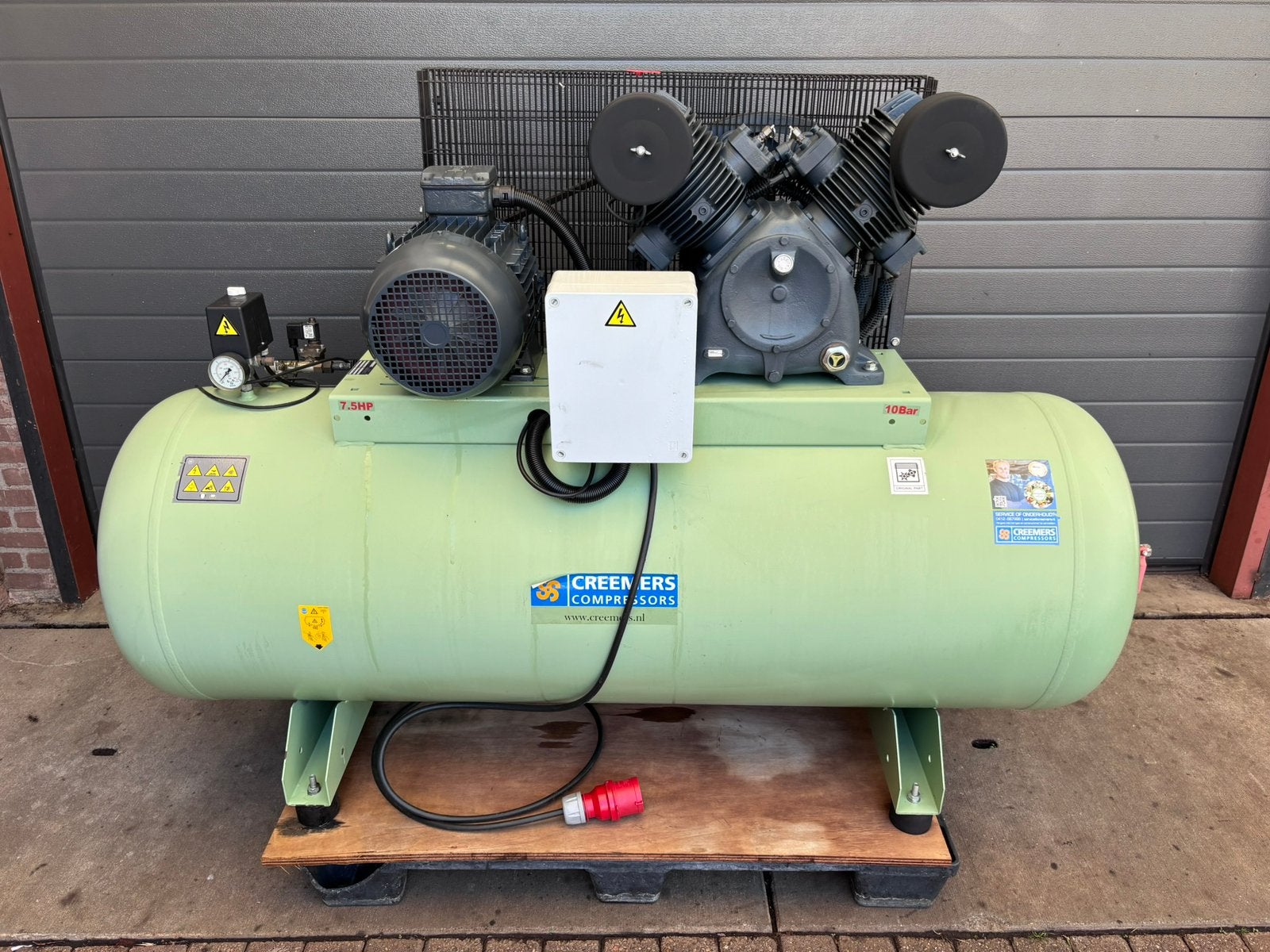 Creemers Industriële Compressor 500 Liter 7,5 PK 400V ZGAN, 100 liter of meer, Ophalen, Zo goed als nieuw, 400 tot 800 liter/min