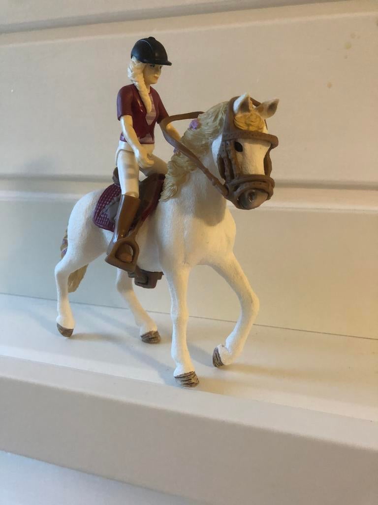Schleich paard (paard,ruiter,tuigset, Verzamelen, Ophalen of Verzenden, Zo goed als nieuw, Figuurtje