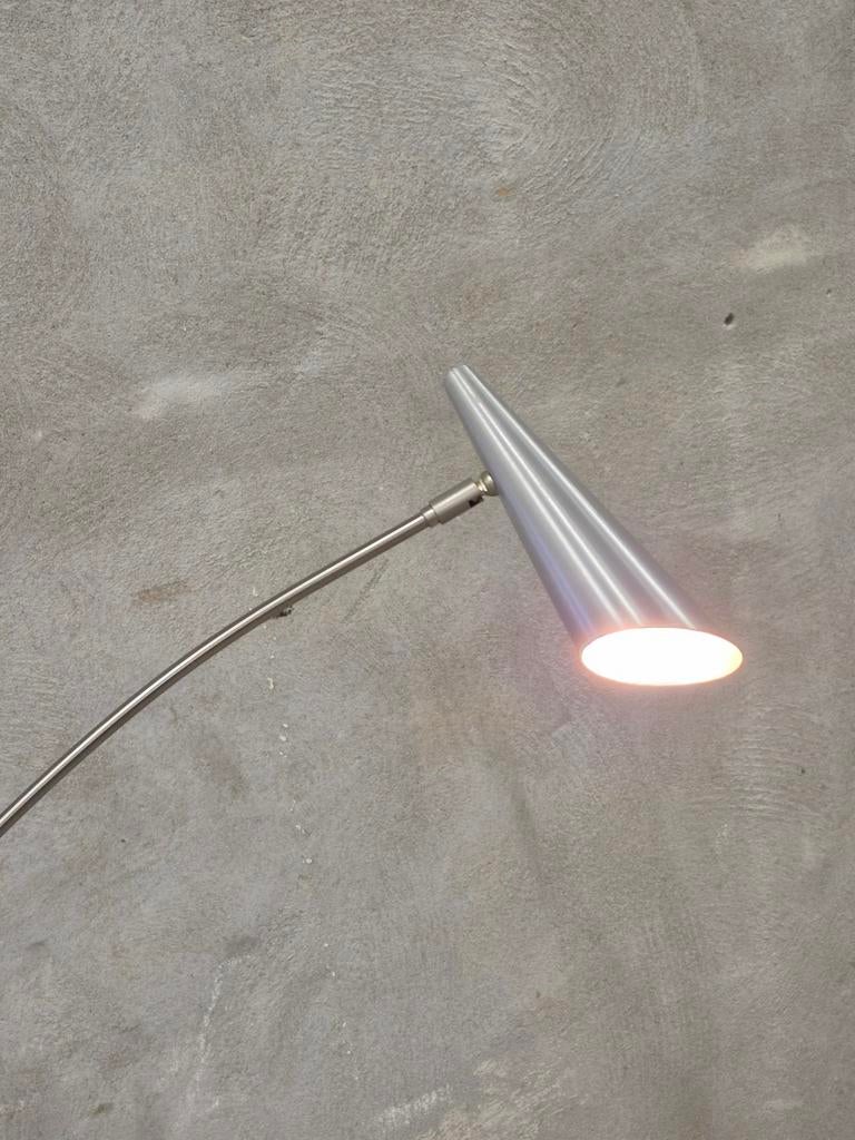 Prachtige strakke RVS design hala vloerlamp jaren 80, Huis en Inrichting, Ophalen, Zo goed als nieuw, Metaal, 100 tot 150 cm
