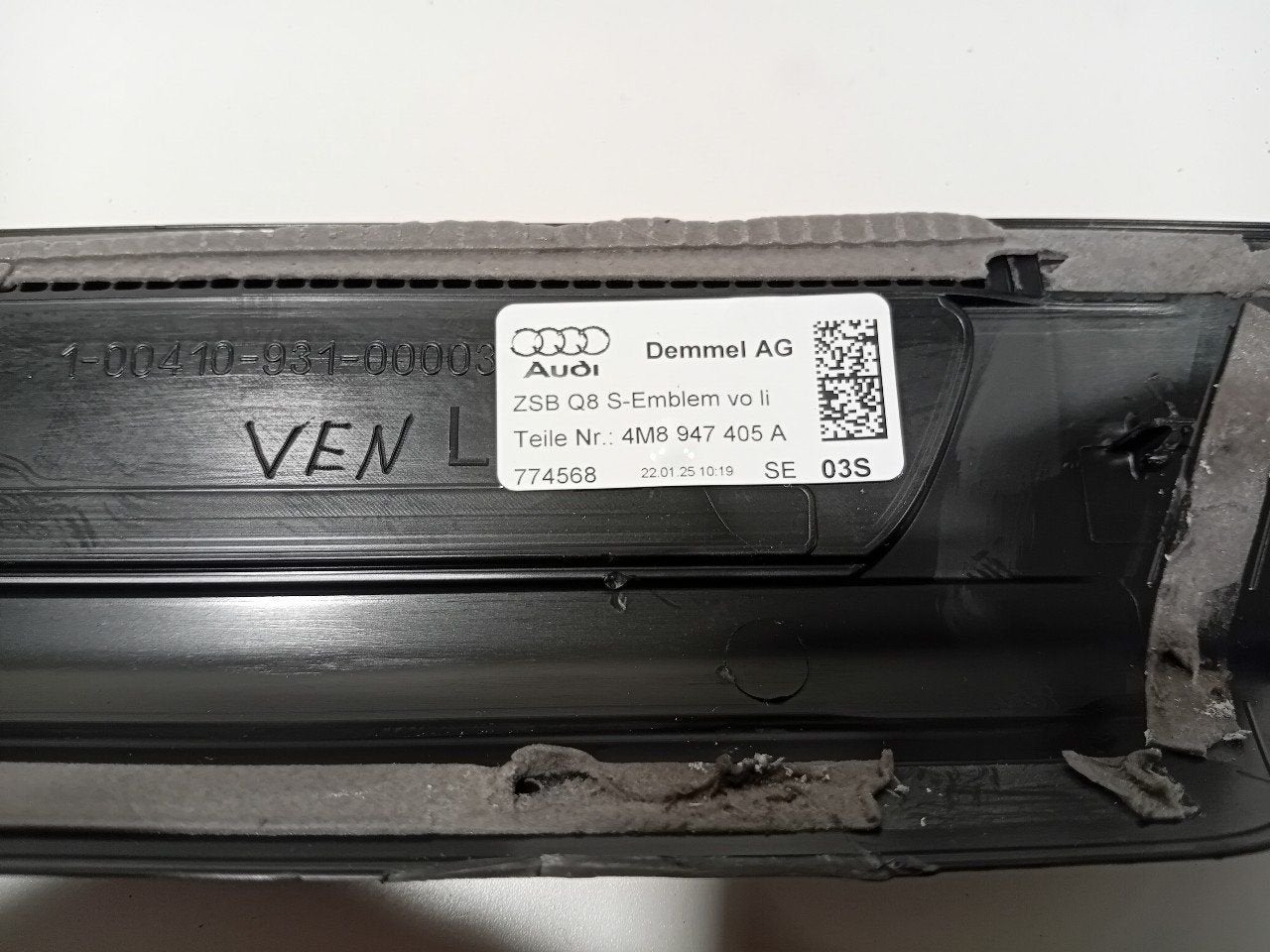 Sierlijst Audi Q8, Onderdelen@venauto.nl, Van der Ven Autorecycling B.V., Gebruikt, Ettenseweg 76, 4706 PB Roosendaal, The Netherlands