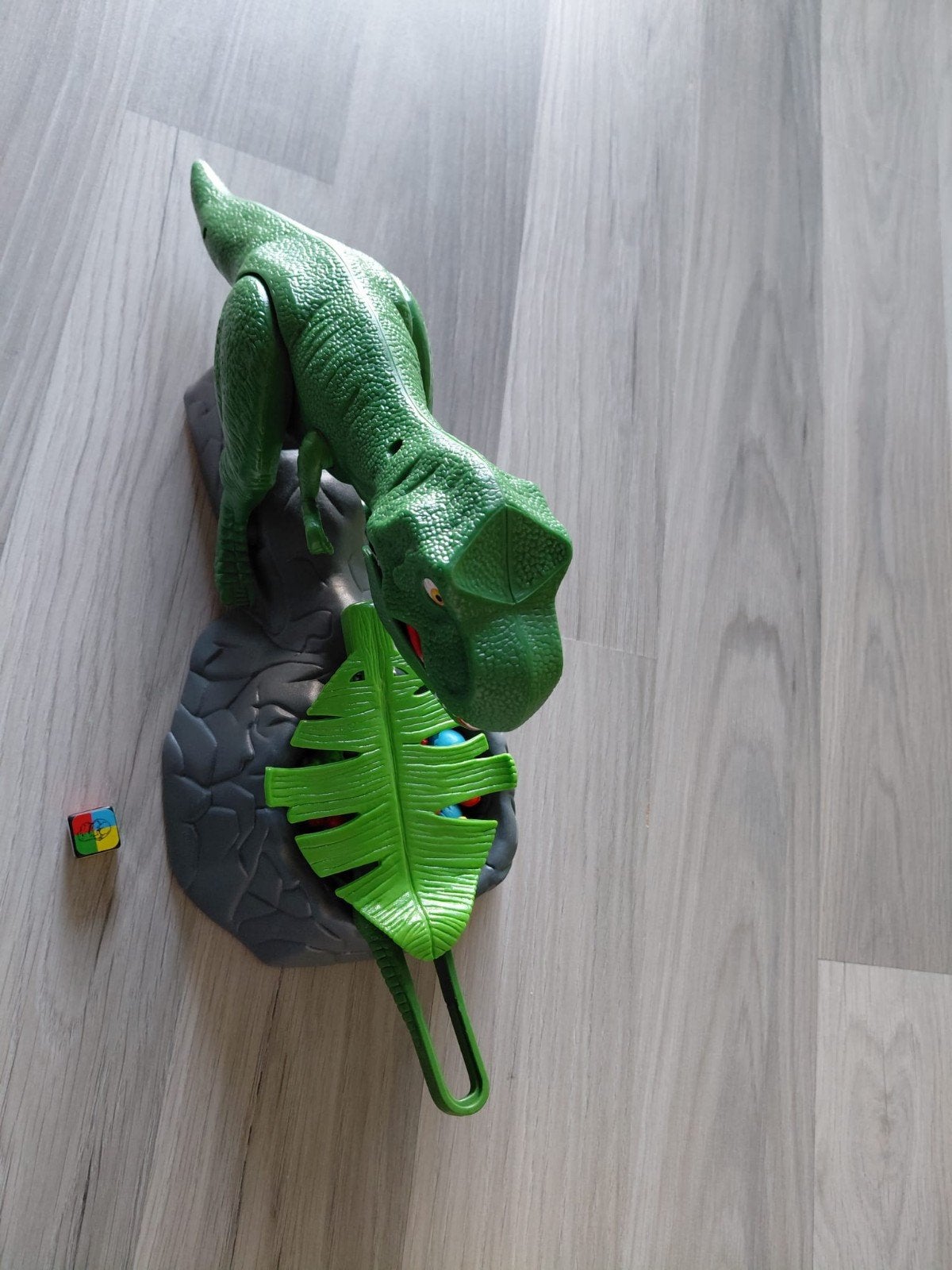 Dino Crunch bordspel - Red de eieren!, Een of twee spelers, Ophalen, Zo goed als nieuw, Goliath