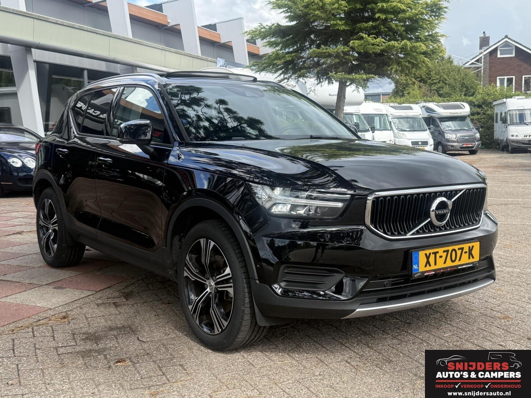 Volvo XC40 2.0 T4 Inscription trehaak panoramadak, Zwart, Origineel Nederlands, Bedrijf, 93 €/maand