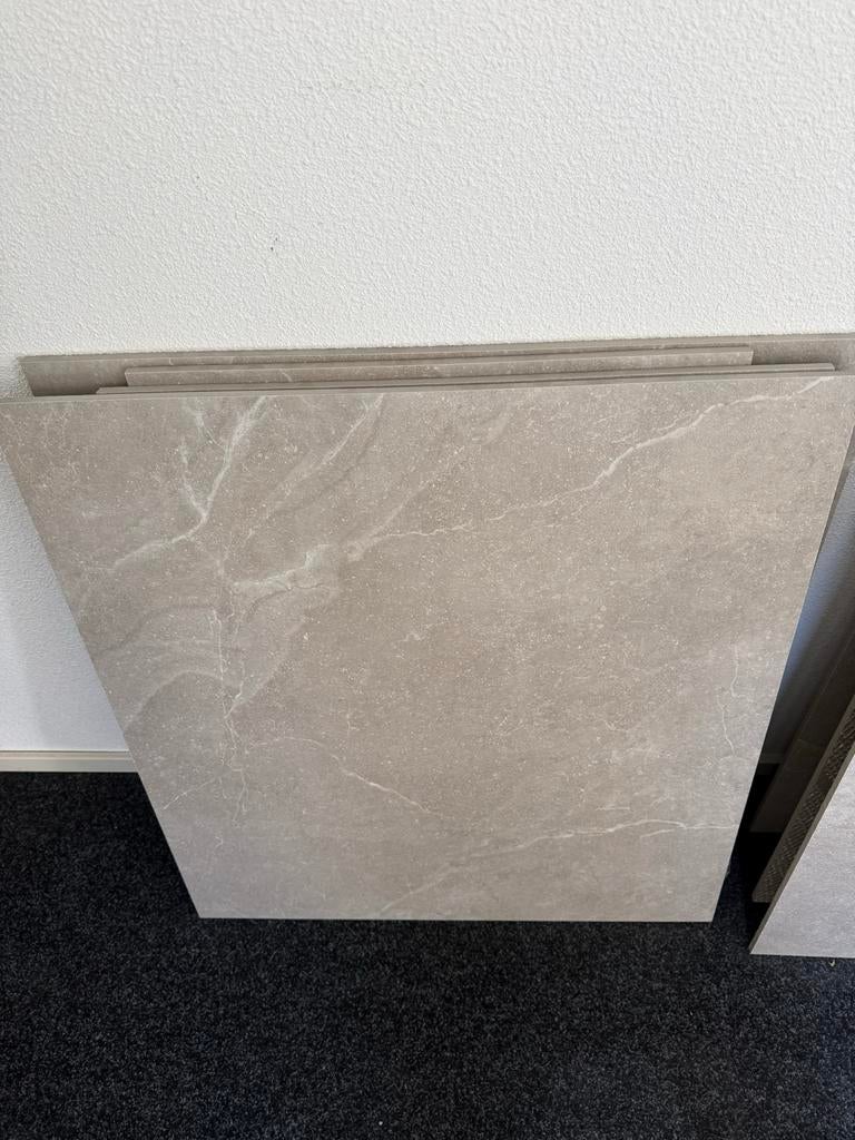 Restanten badkamer tegels - diverse maten en kleuren, Doe-het-zelf en Verbouw, Tegels, Ophalen, 60 cm of meer, Zo goed als nieuw