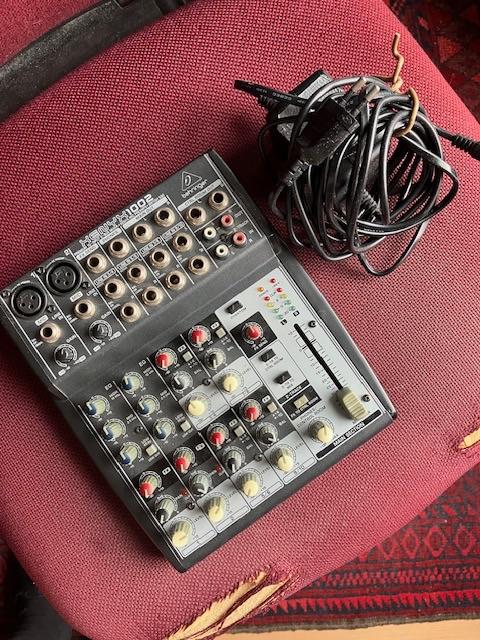 Behringer Mixer ( 10 kanalen !! ), Ophalen, Gebruikt, 5 tot 10 kanalen, Microfooningang
