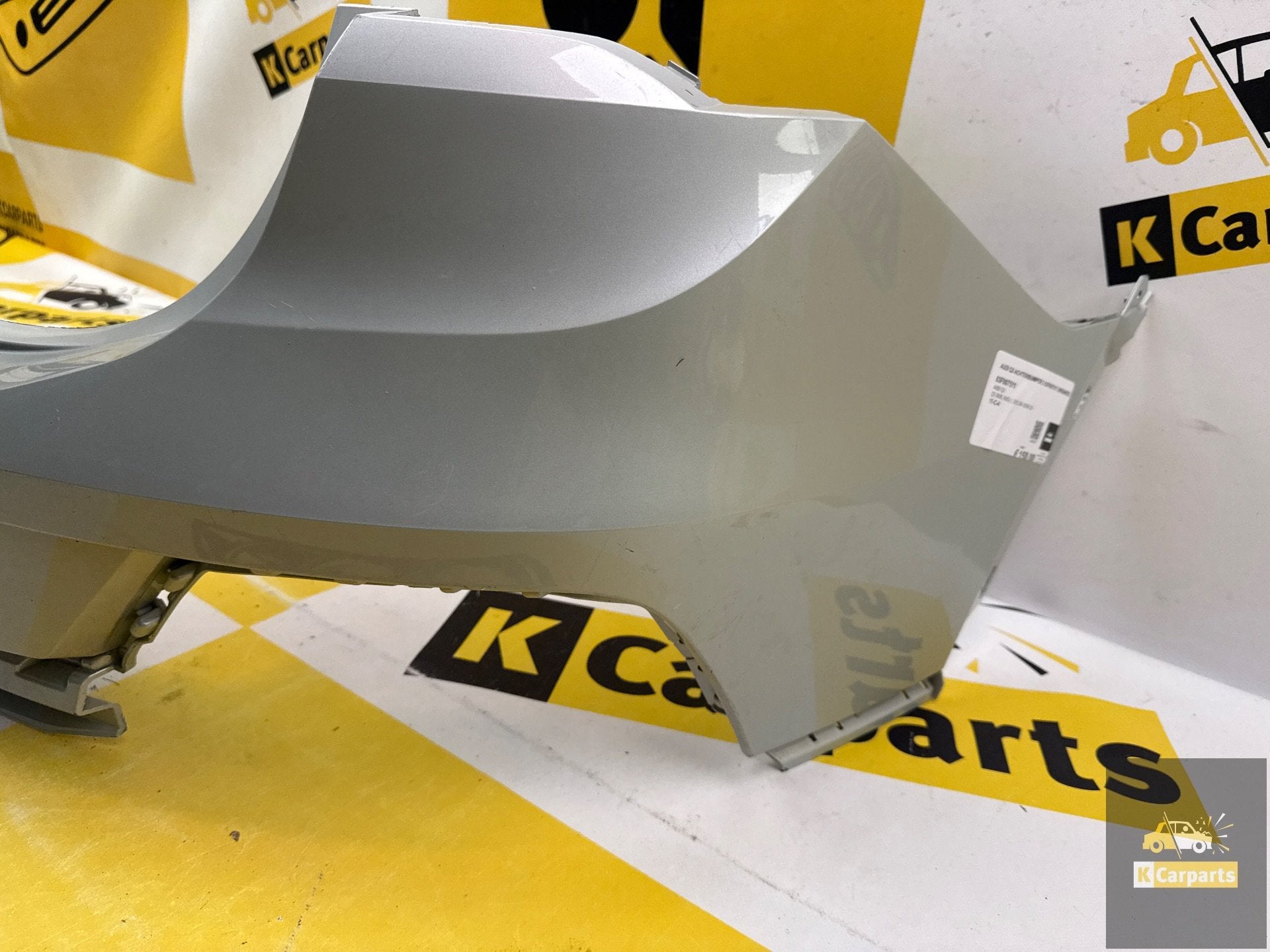 Audi Q3 Achterbumper 2 83F807511 Origineel, Gebruikt, AUDI AG, Auto-Union-Strasse 1
85045  Ingolstadt, DE, Bumper