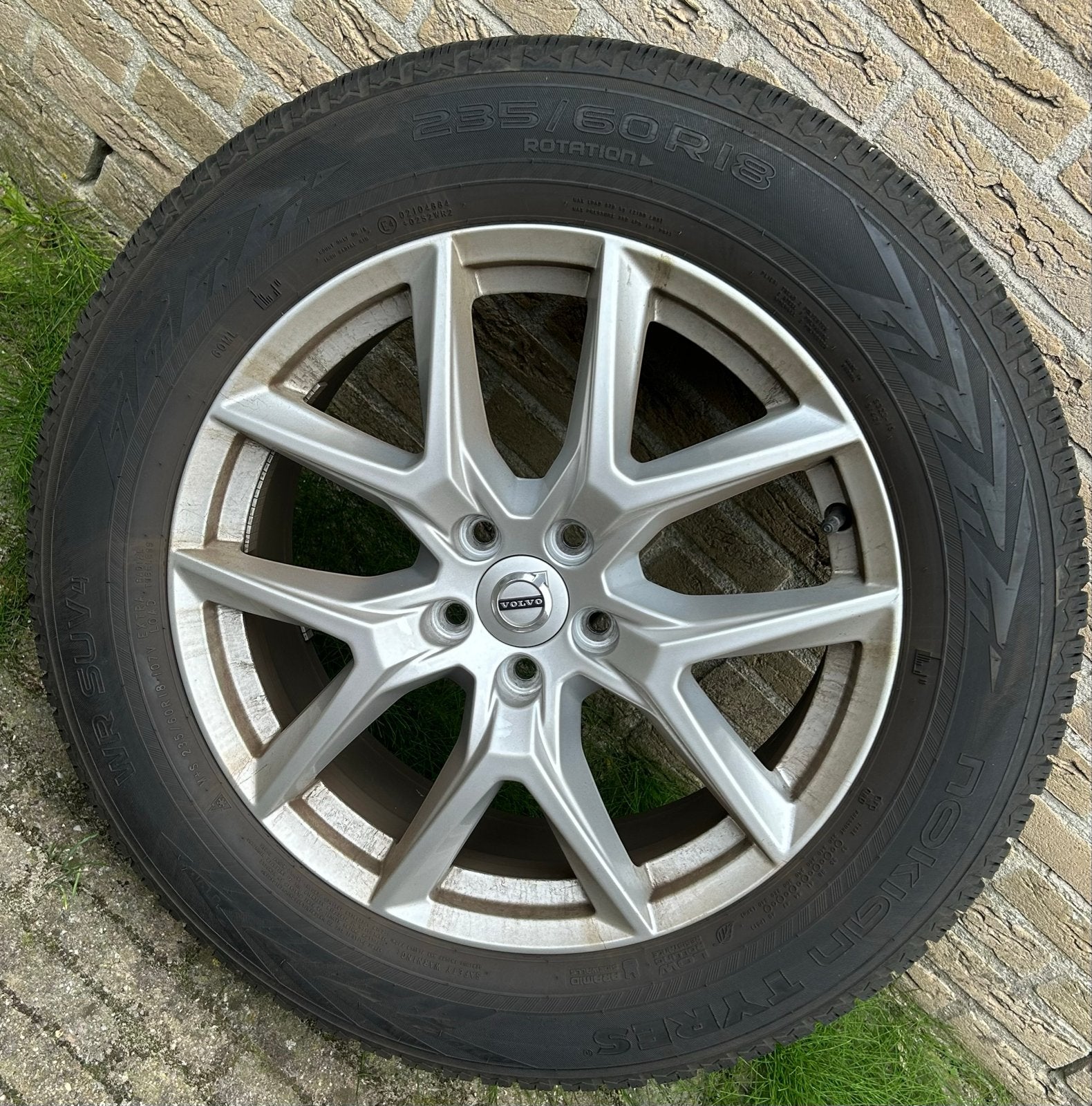 Volvo 18 inch velgen (4x) met Nokian winterband 235/60R18, Auto-onderdelen, Ophalen, 18 inch, Gebruikt, Banden en Velgen