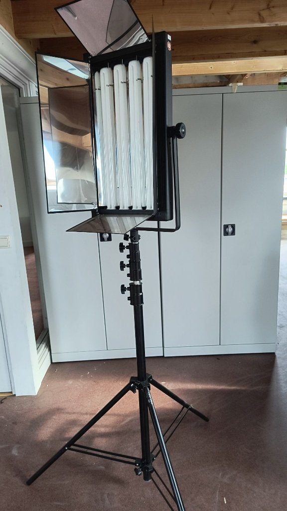 Twee studiolampen op statief, Audio, Tv en Foto, Ophalen, Gebruikt, Inclusief lampen, Lamp of Flitsset