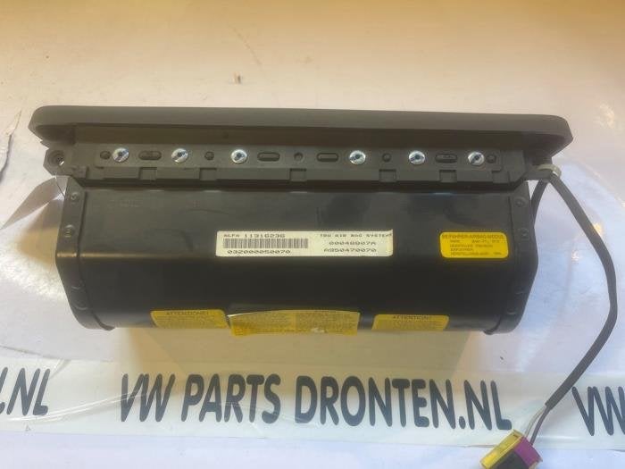 Airbag rechts (Dashboard) van een Alfa Romeo Spider, Gebruikt, -, Verzenden, -