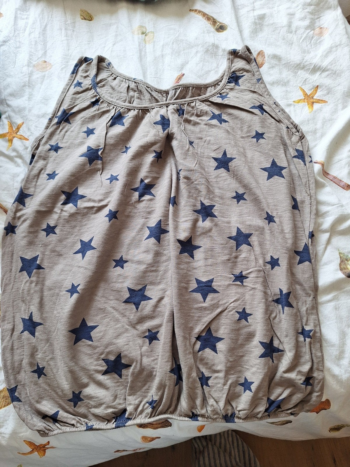 Ballontop nieuw taupe met blauwe sterren L-XL, Kleding | Dames, Overige kleuren, Maat 42/44 (L), Nieuw, Ophalen of Verzenden