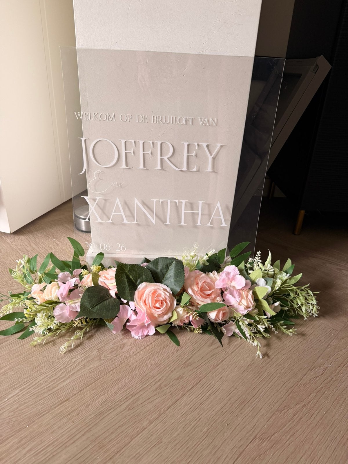 Gepersonaliseerd welkomstbord bruiloft inclusief bloemstuk, Ophalen, Zo goed als nieuw, Wit, Accessoires
