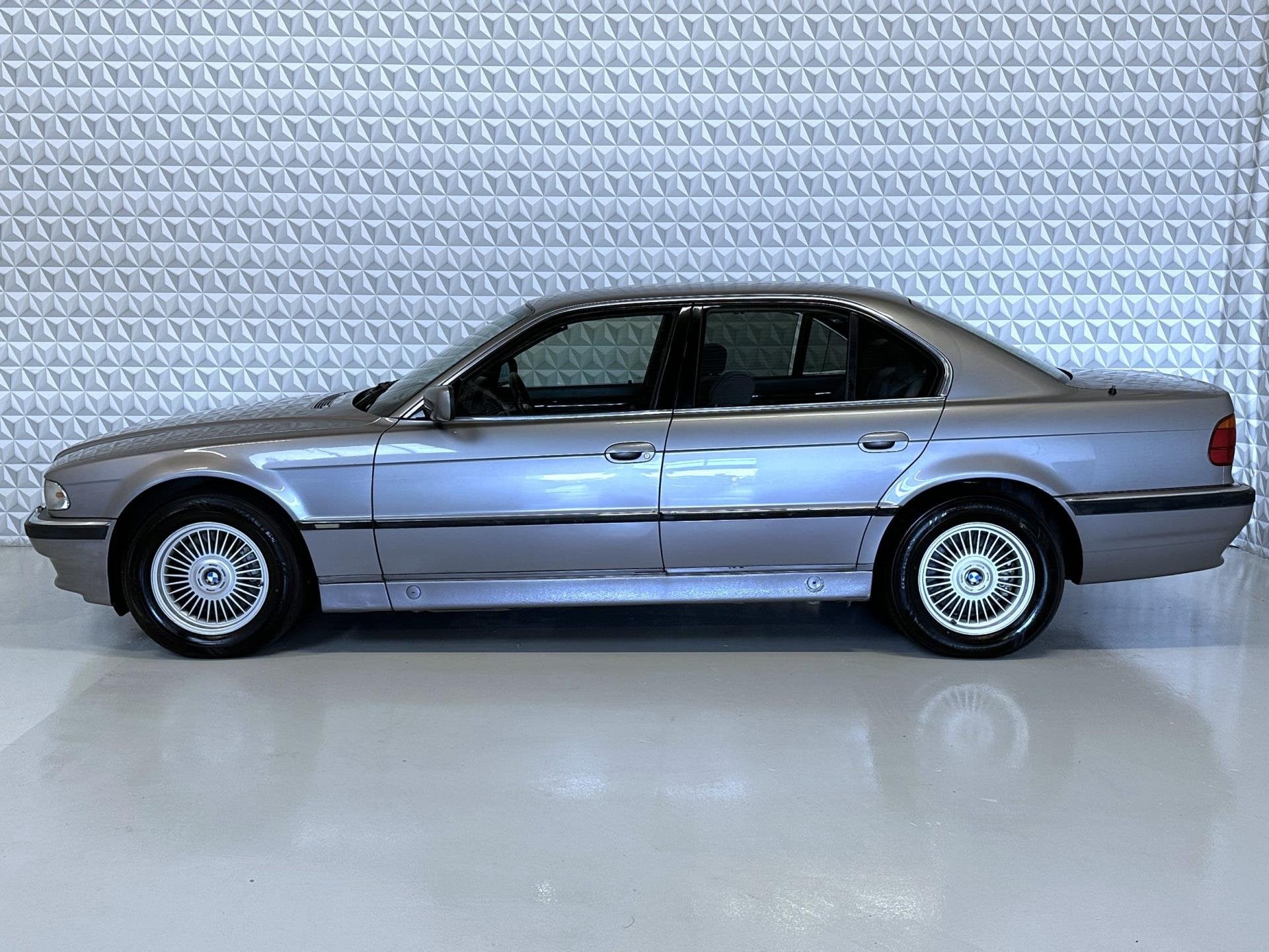 BMW 7-serie 750i V12 Youngtimer PDC Stoelverwarming Clmate+C, foto 5