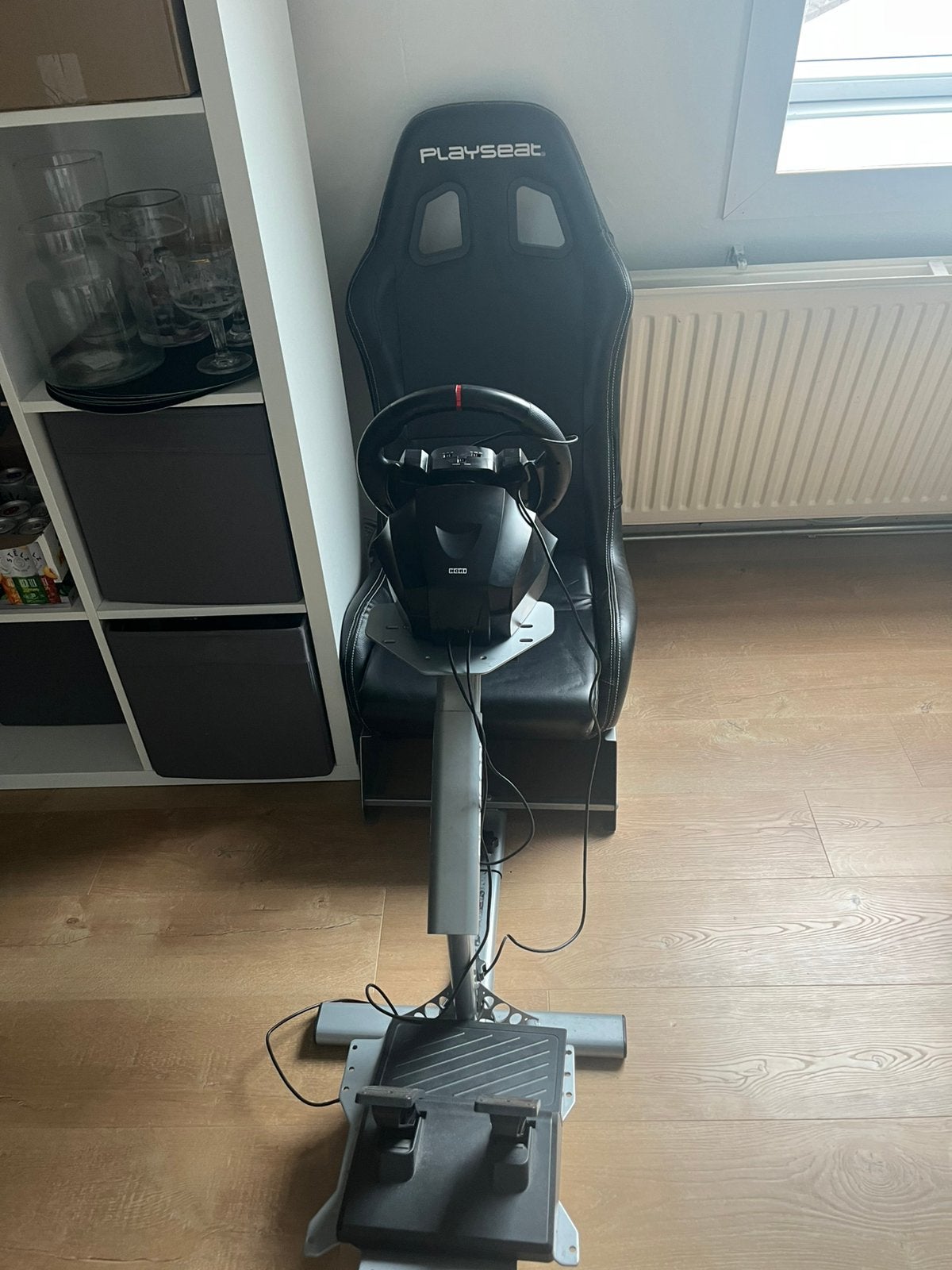 Playseat Evolution inclusief stuur + pedalen, Spelcomputers en Games, Spelcomputers | Sony PlayStation Consoles | Accessoires