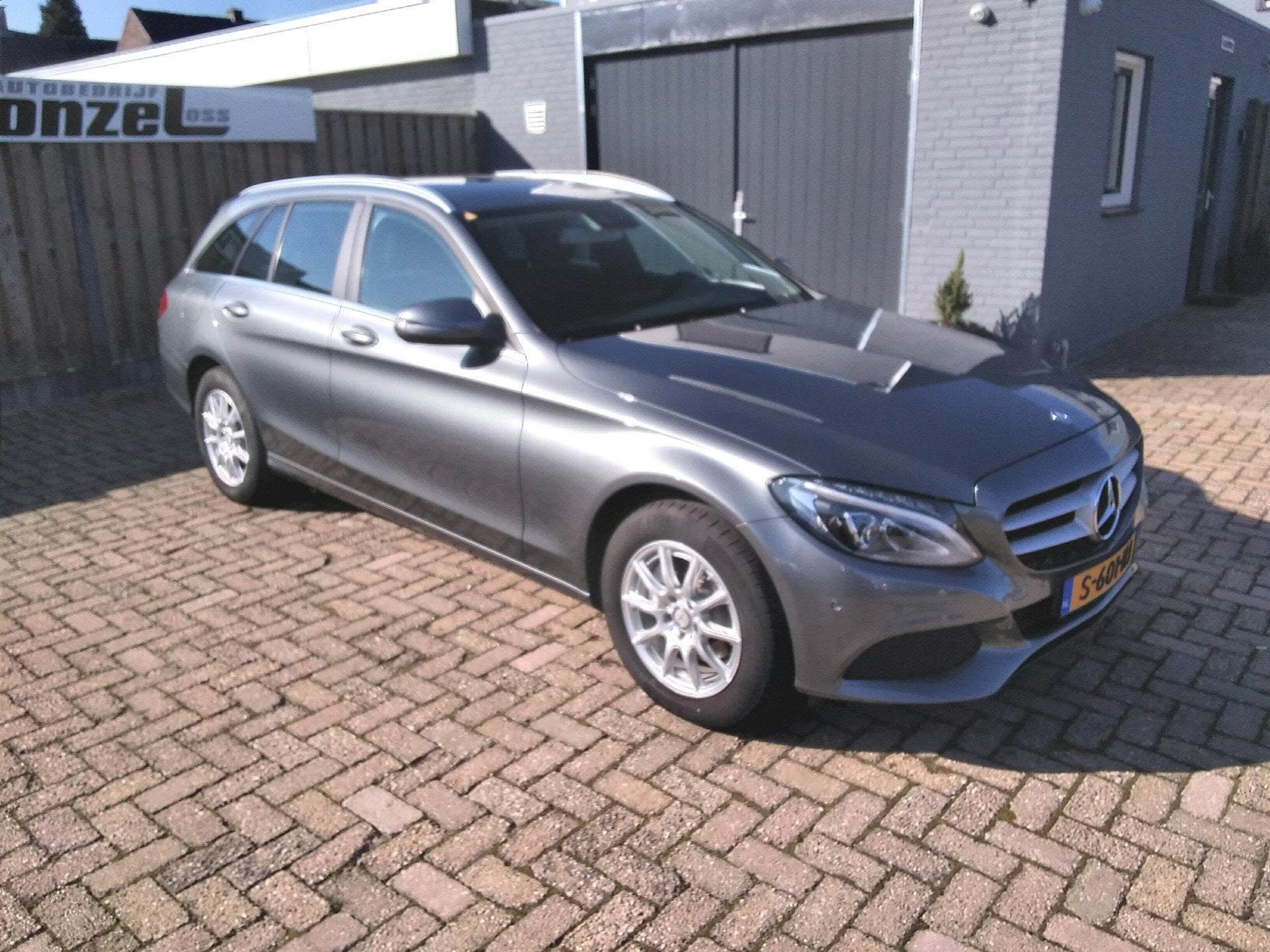 Mercedes-Benz C-Klasse 180 station NAVIGATIE + lane assist ., Gebruikt, 1595 cc, Handgeschakeld, 1600 kg