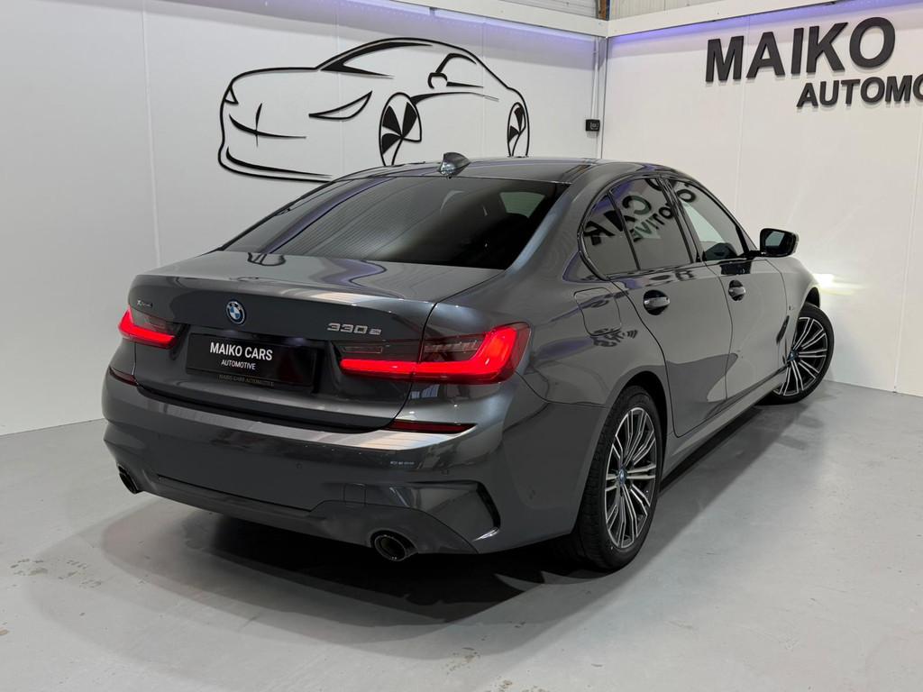 BMW 3-serie 330e xDrive High Executive M-sport 360 CAM HUD, Auto's, 1998 cc, Gebruikt, Zwart, 4 cilinders